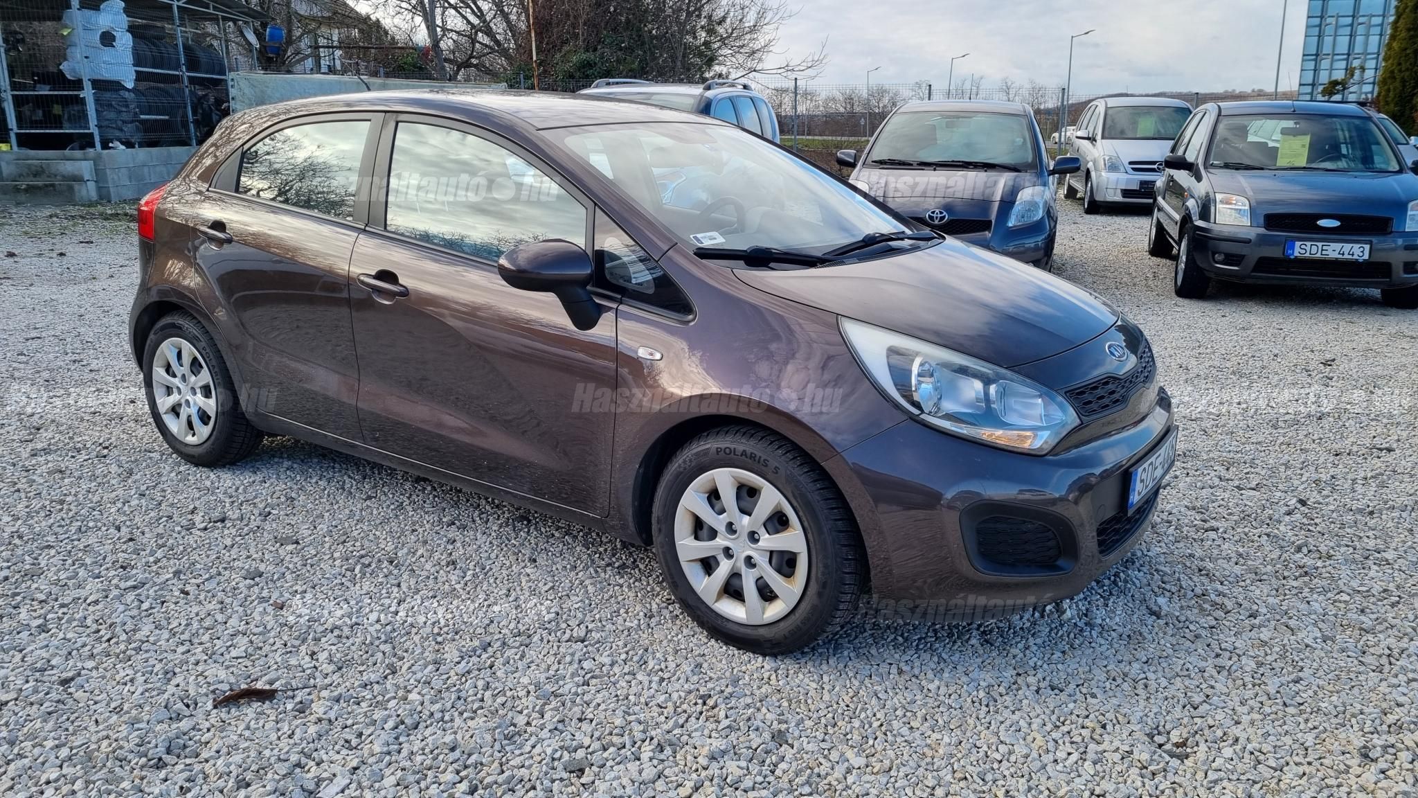 KIA RIO 2012/6 - 1