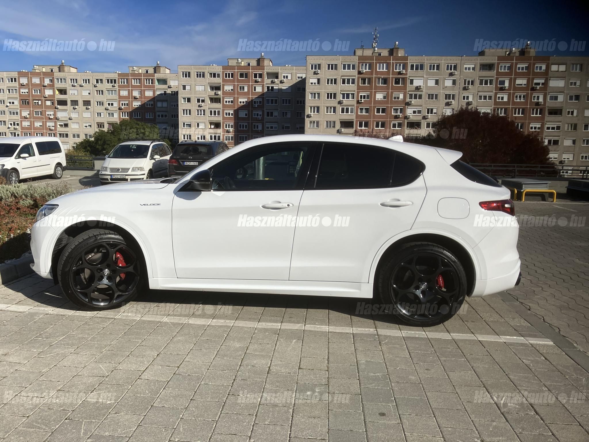 ALFA ROMEO STELVIO 2022/12 - 1