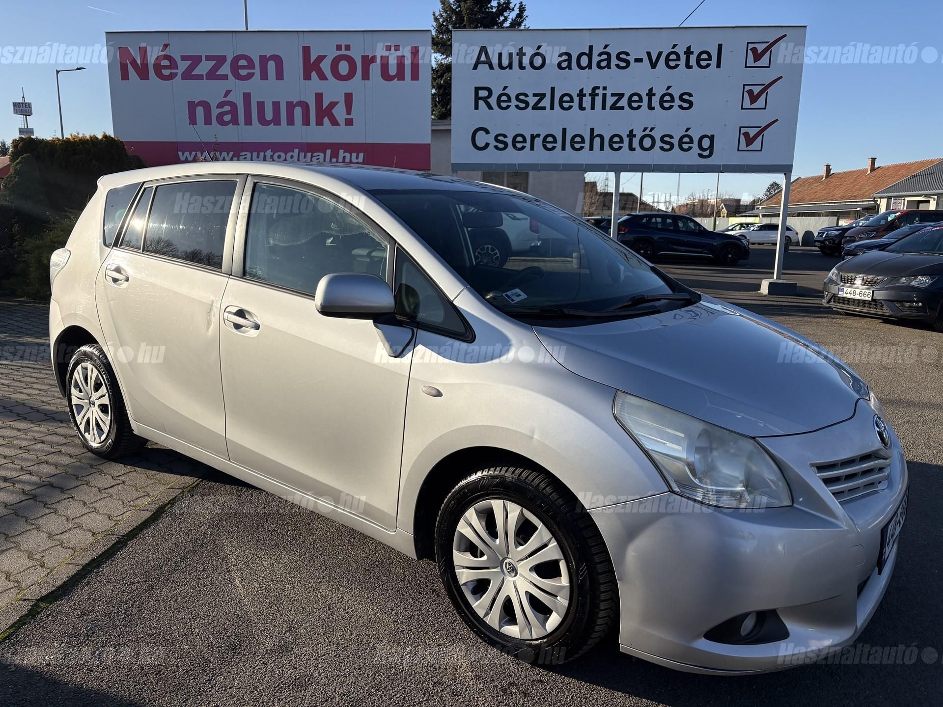 TOYOTA VERSO 2011/6 - 1