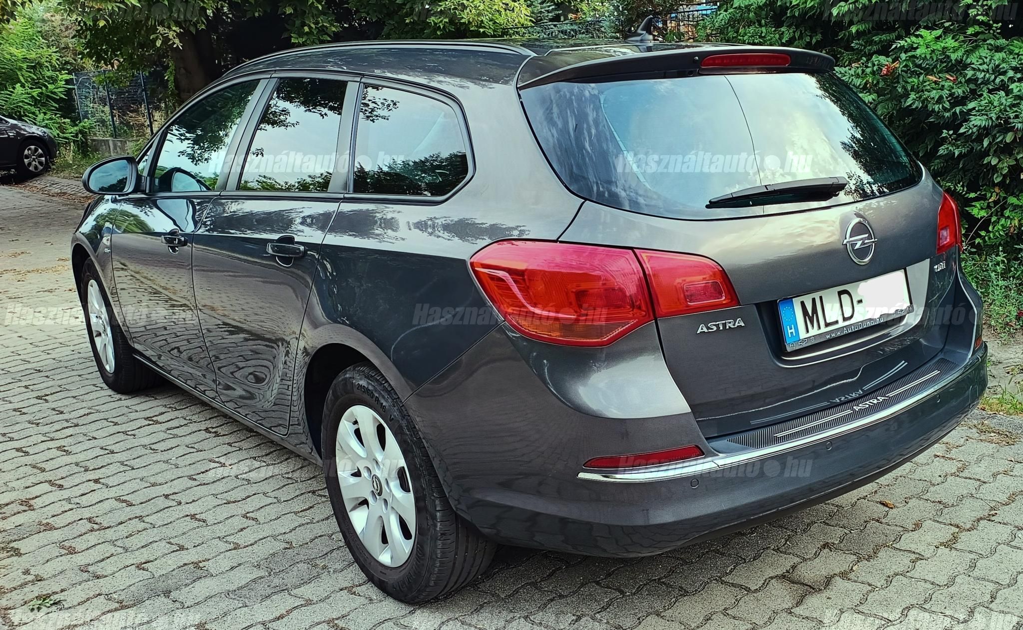 OPEL ASTRA J 2013/6 - 1