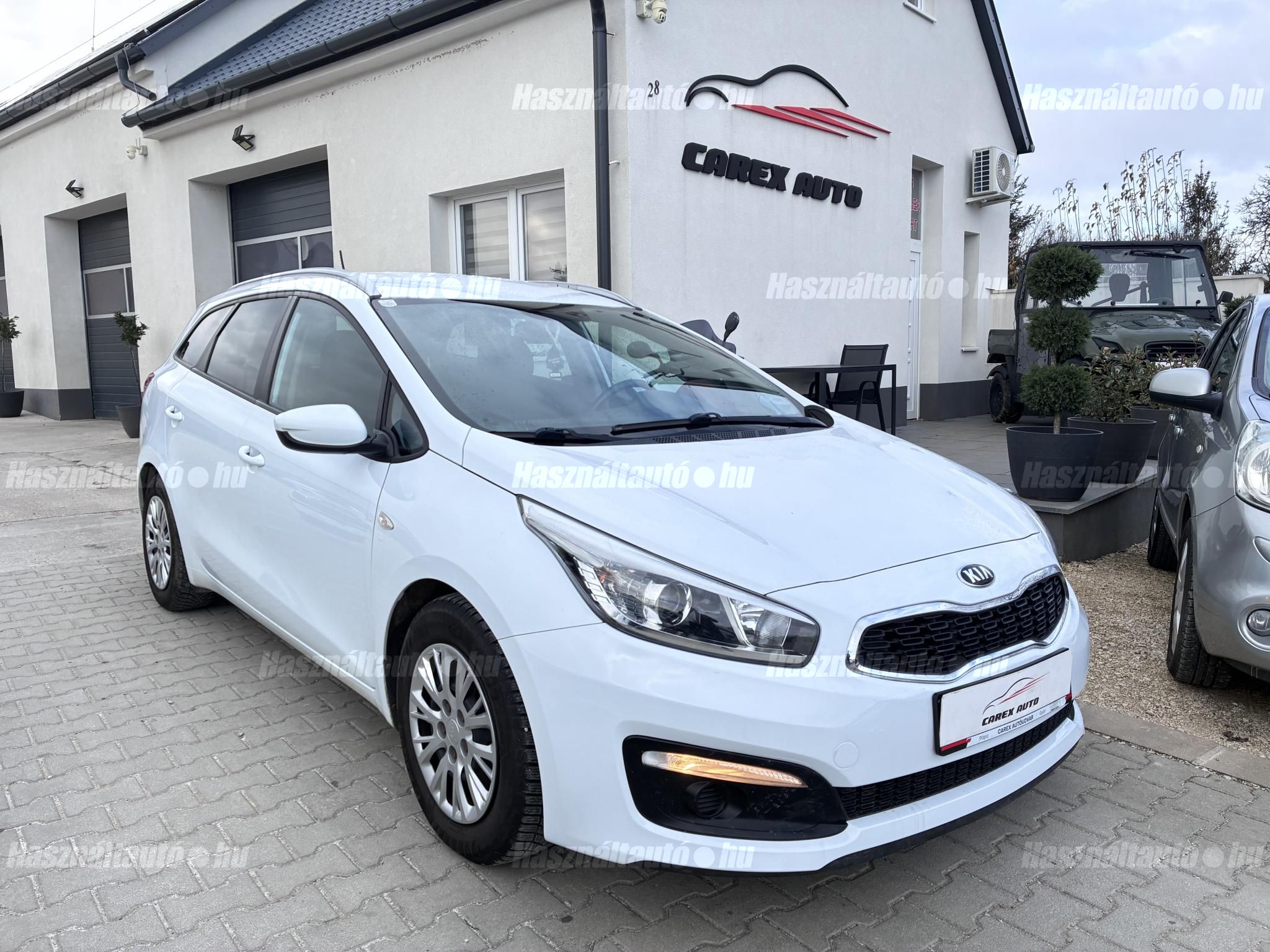 KIA CEE'D 2015/9 - 1