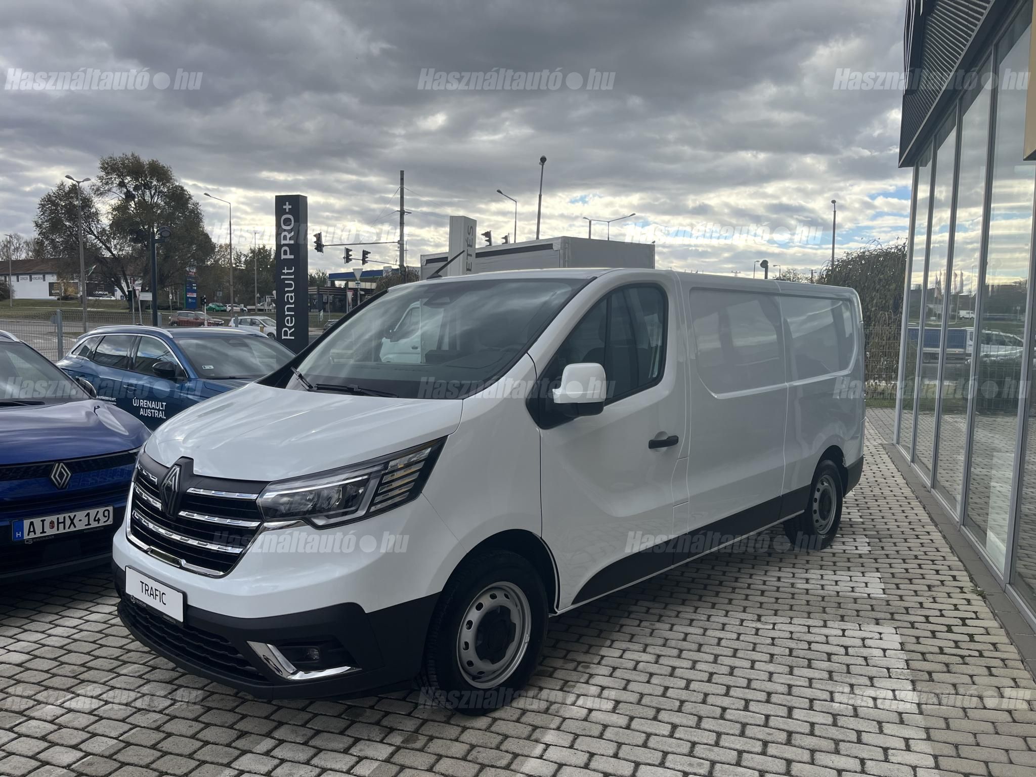RENAULT TRAFIC 2025/8 - 1
