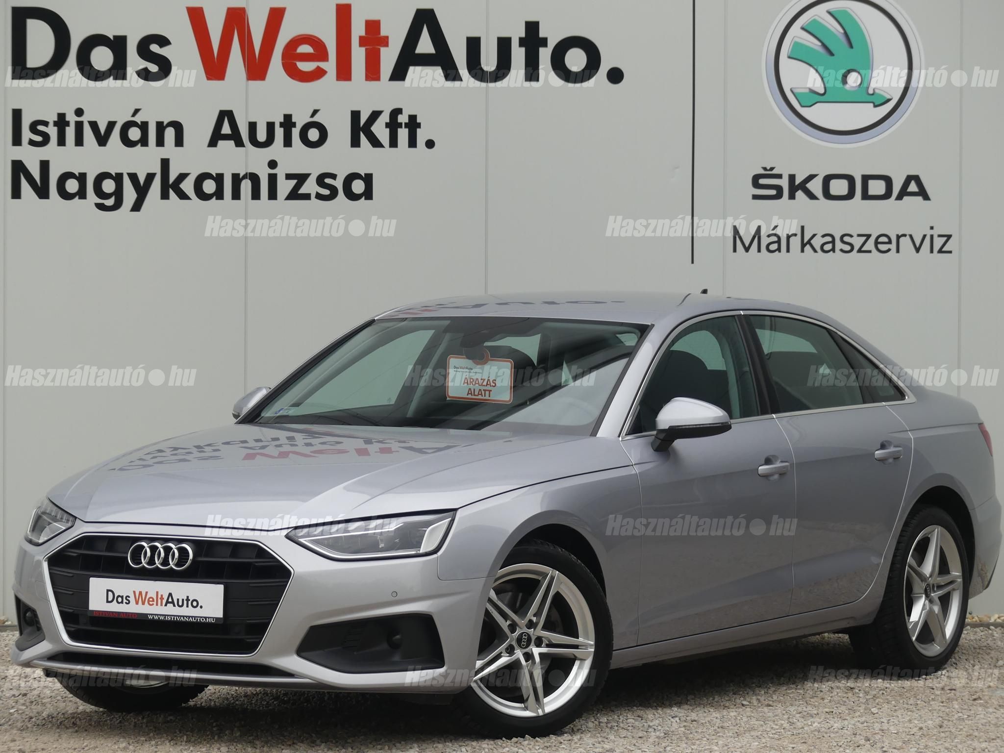 AUDI A4 2022/8 - 1