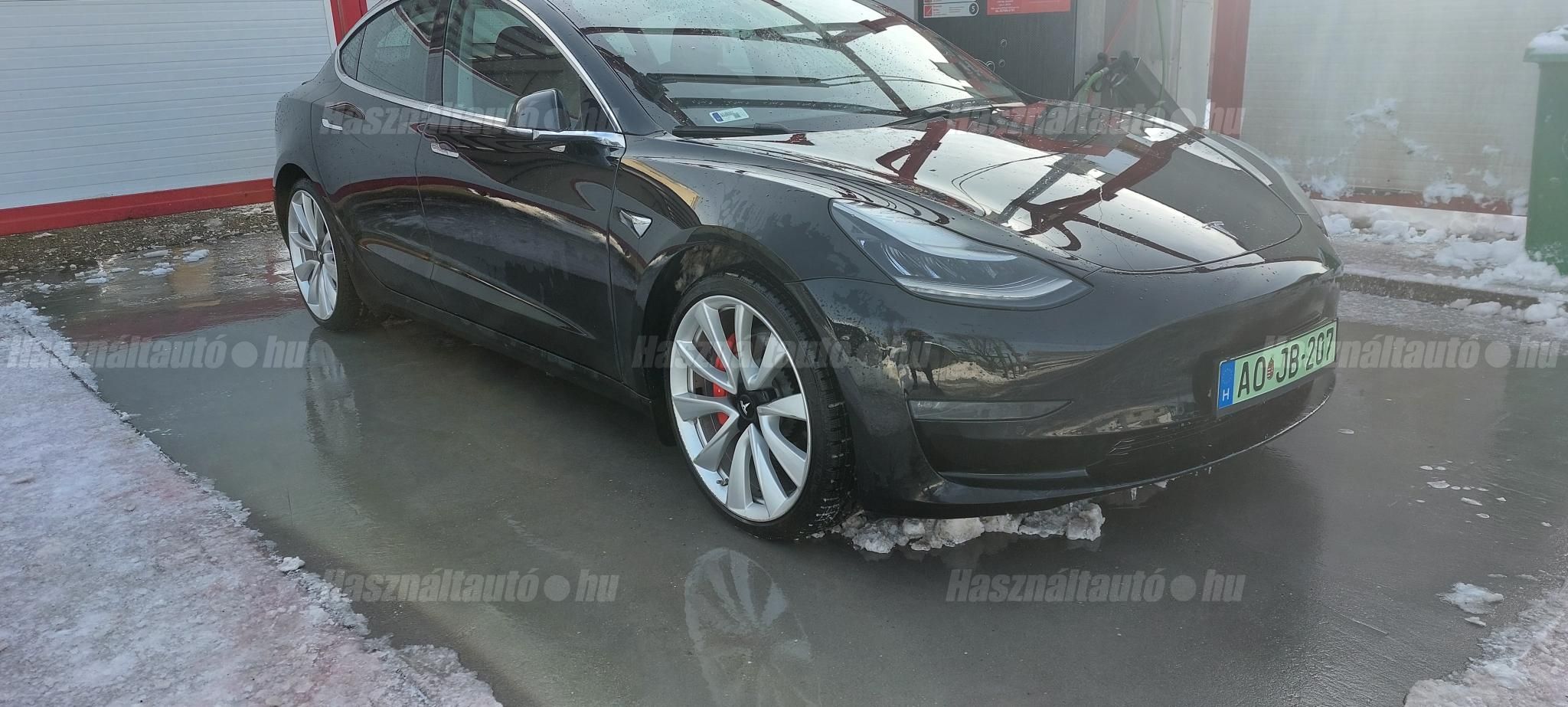 TESLA MODEL 3 2019/6 - 1