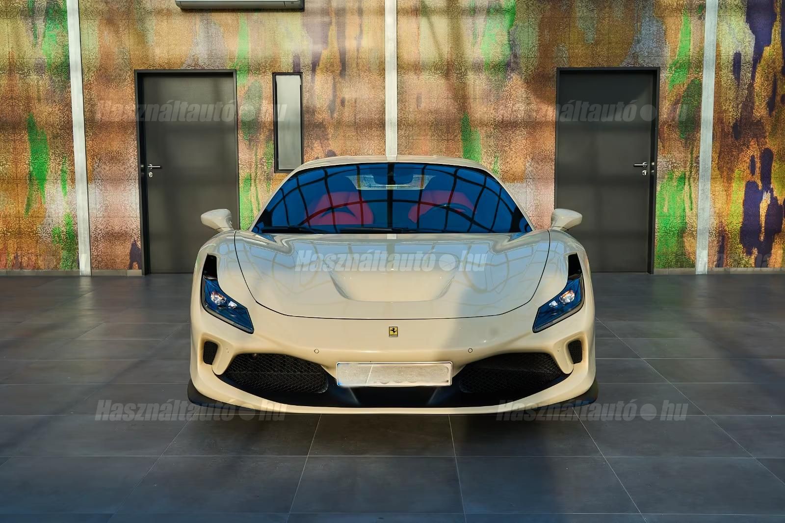 FERRARI F8 TRIBUTO 2021 - 1