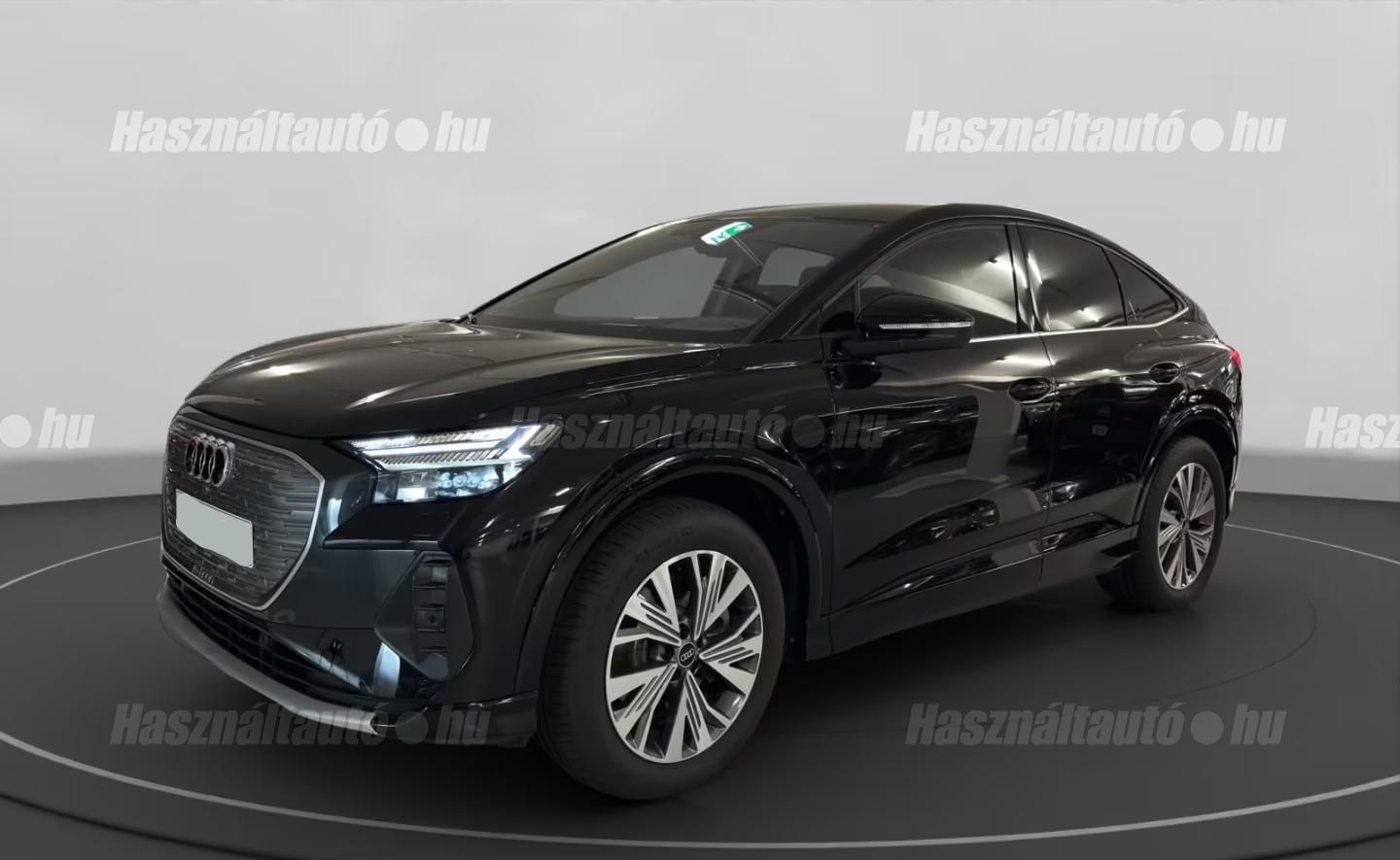 AUDI Q4 2023/3 - 1