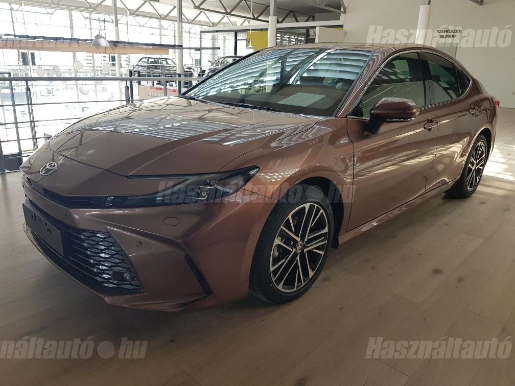 TOYOTA CAMRY 2026 - 1