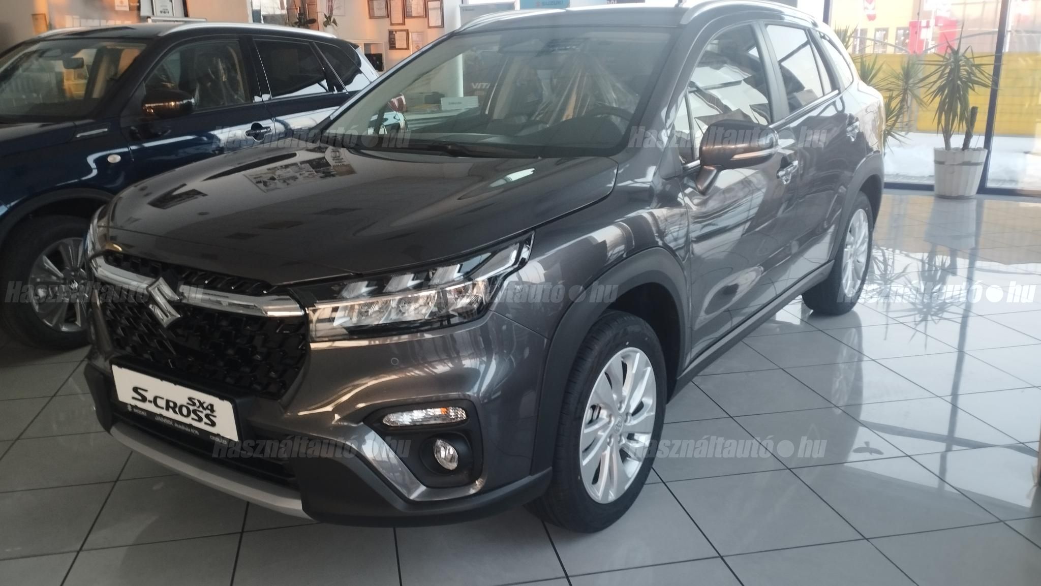 SUZUKI S-CROSS 2025/12 - 1
