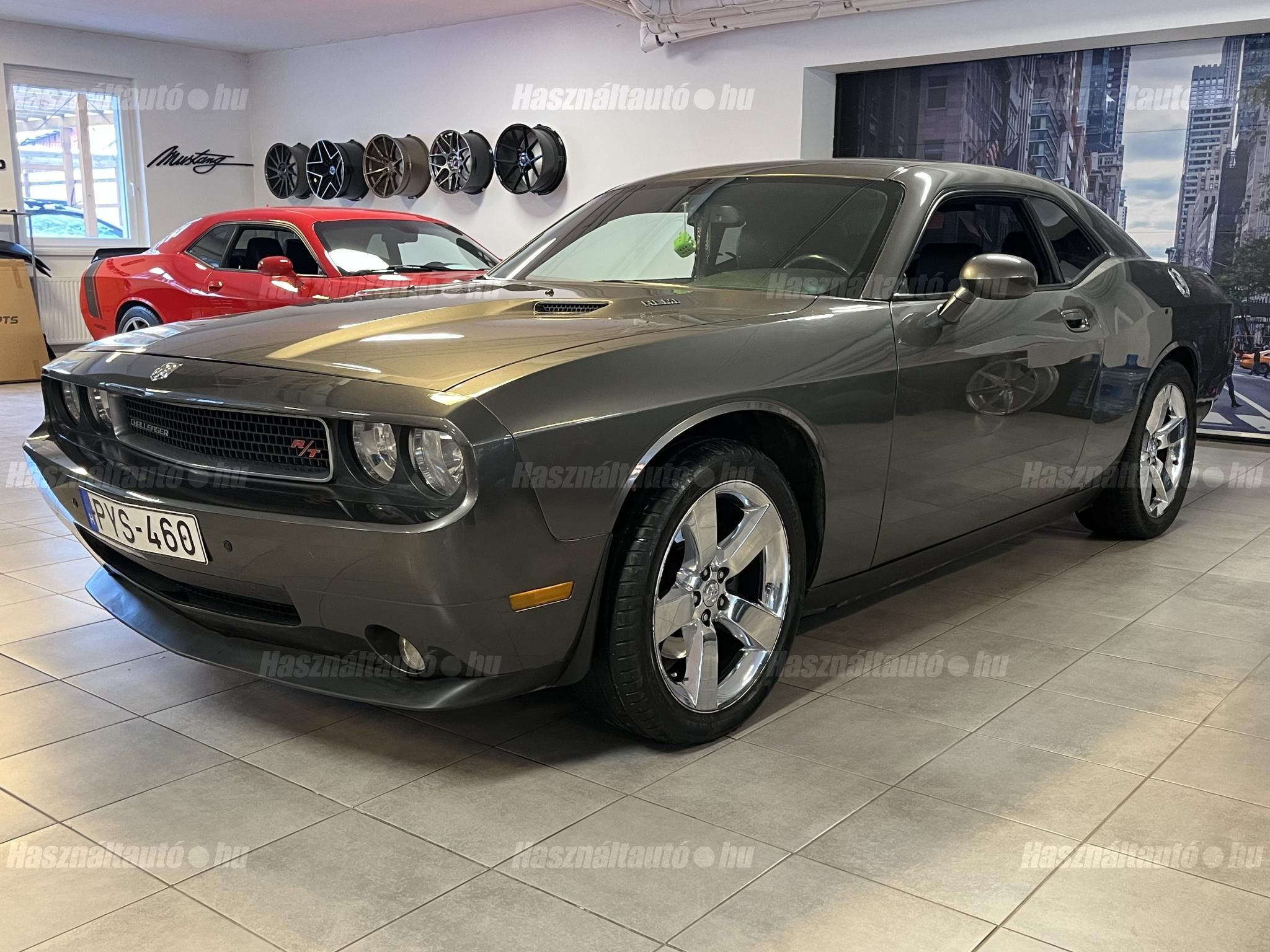 DODGE CHALLENGER 2010 - 1