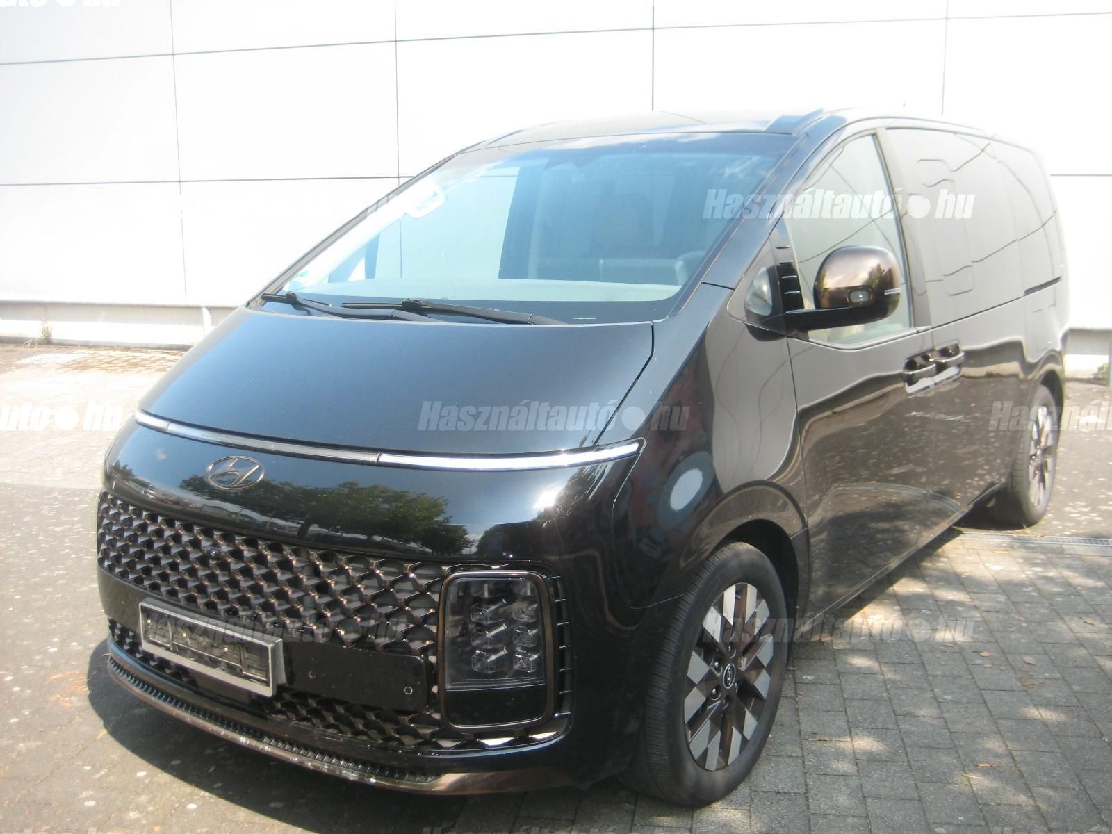HYUNDAI STARIA 2022 - 1