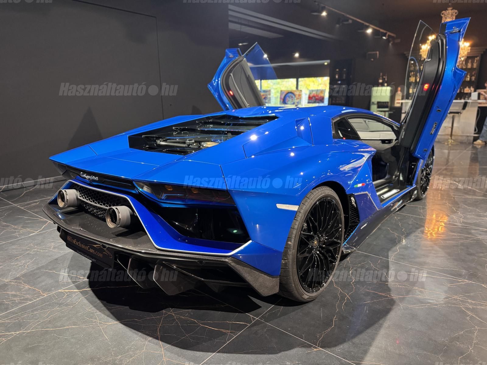 LAMBORGHINI AVENTADOR 2022 - 1