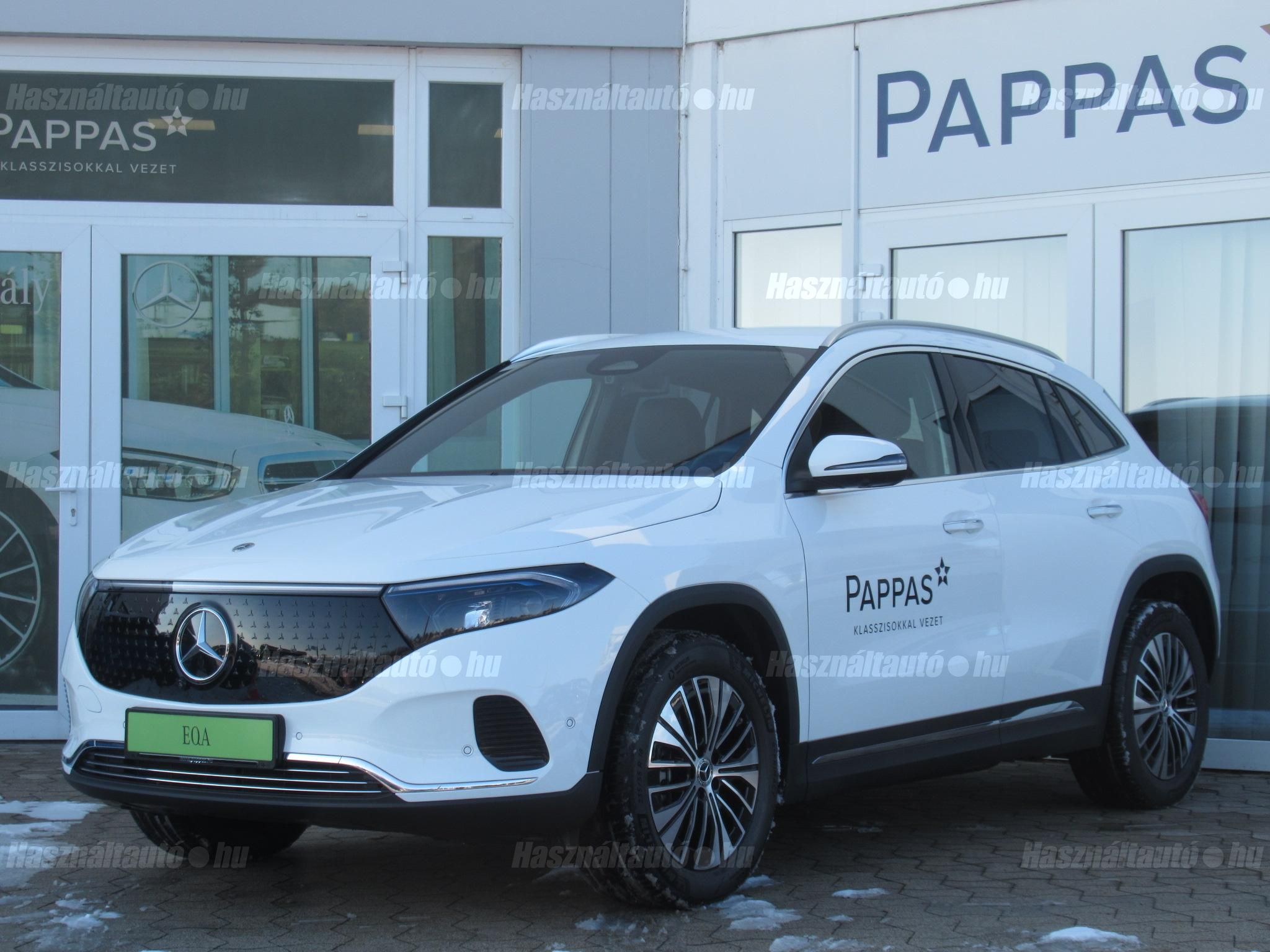 MERCEDES-BENZ EQA 2026 - 1