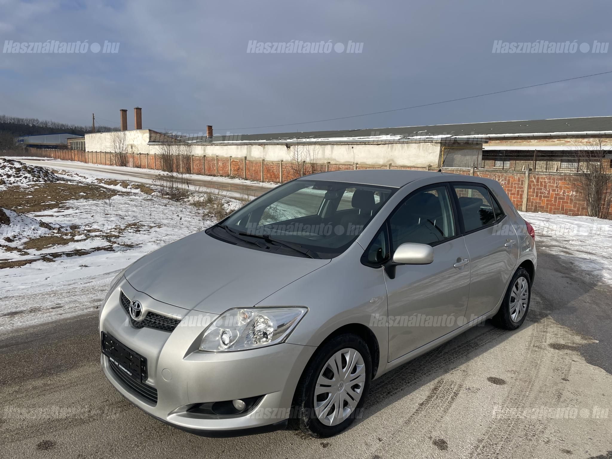 TOYOTA AURIS 2008/4 - 1