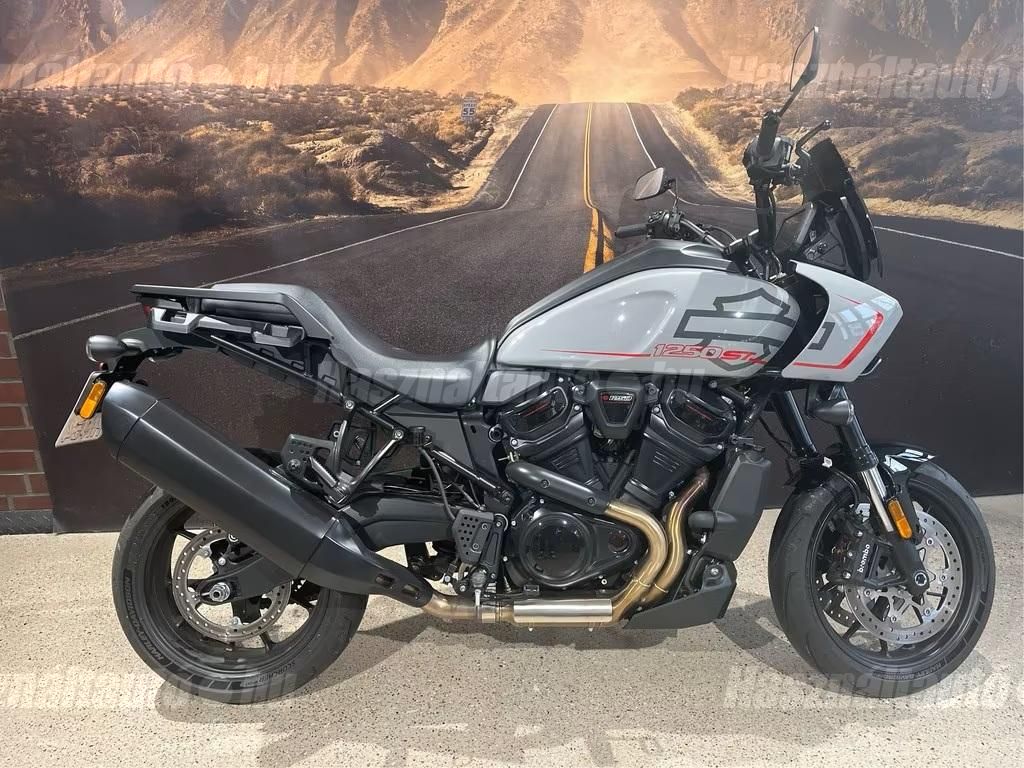 HARLEY-DAVIDSON PAN AMERICA 2025/4 - 1