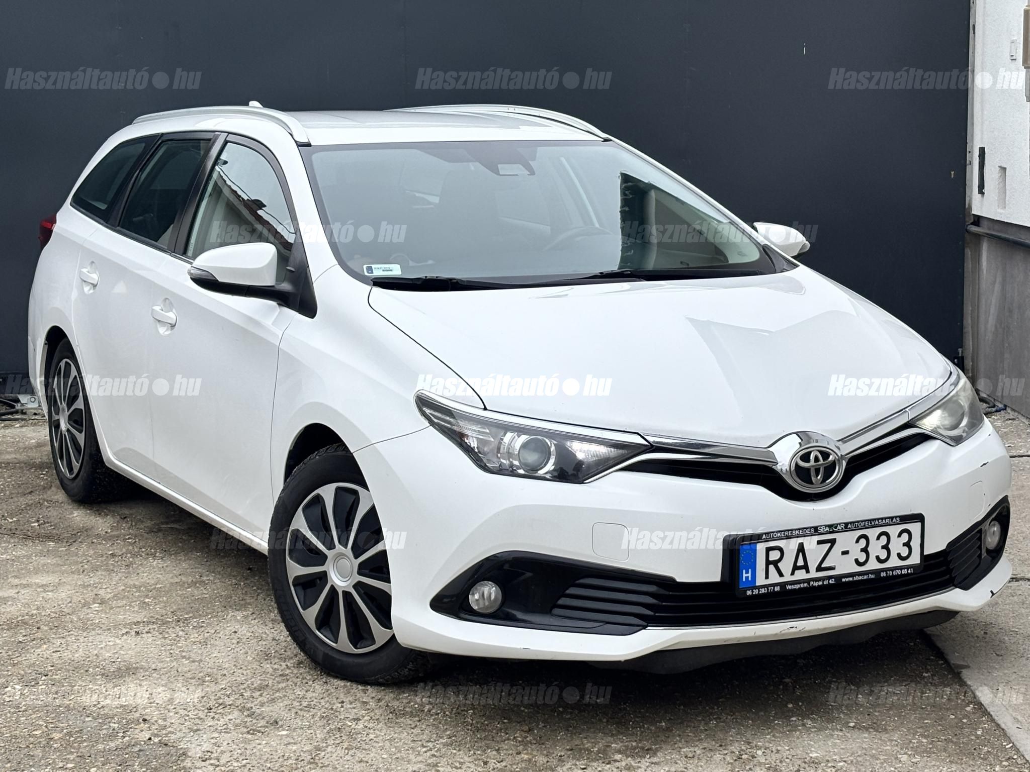 TOYOTA AURIS 2018 - 1