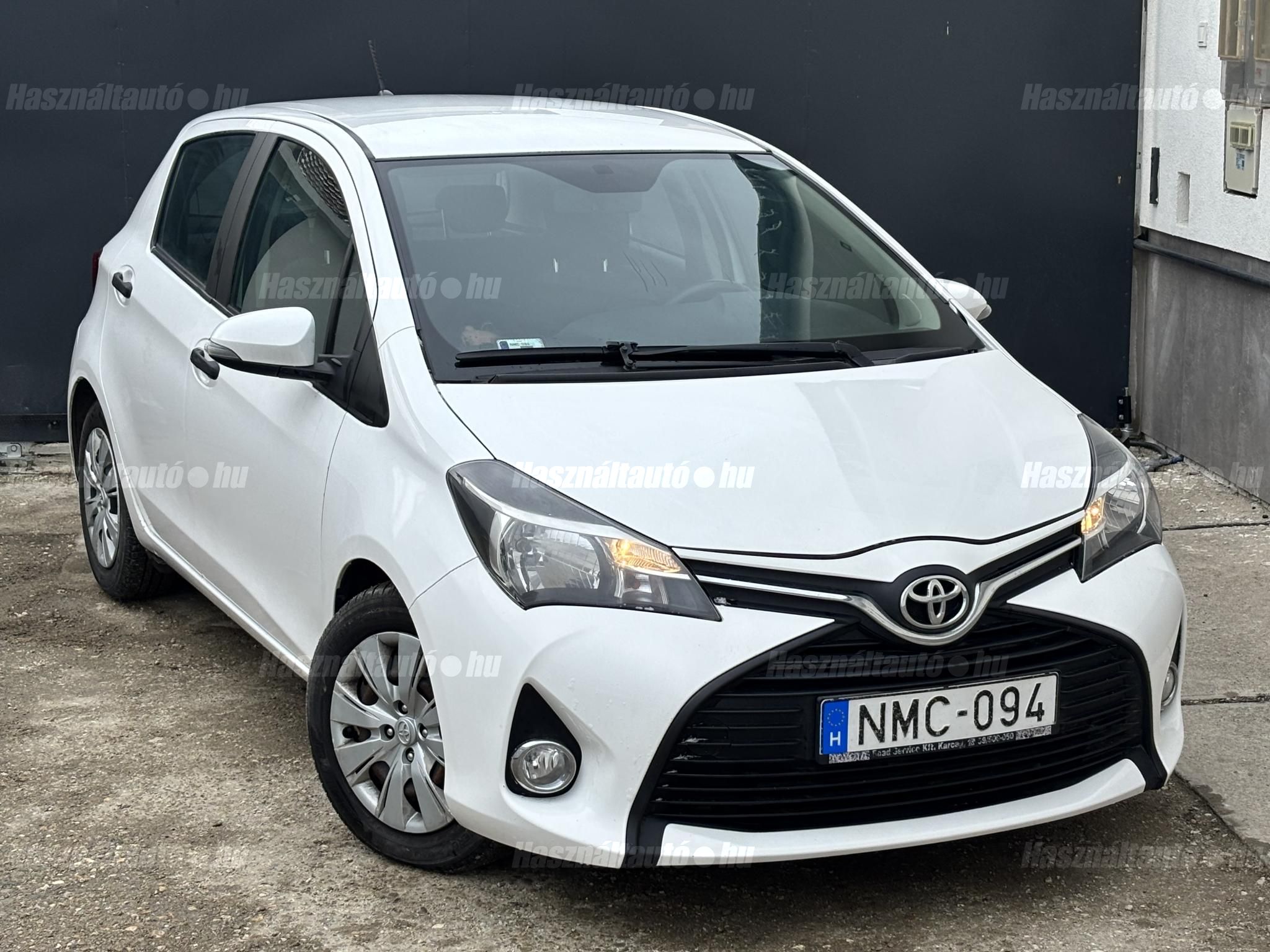 TOYOTA YARIS 2016/3 - 1