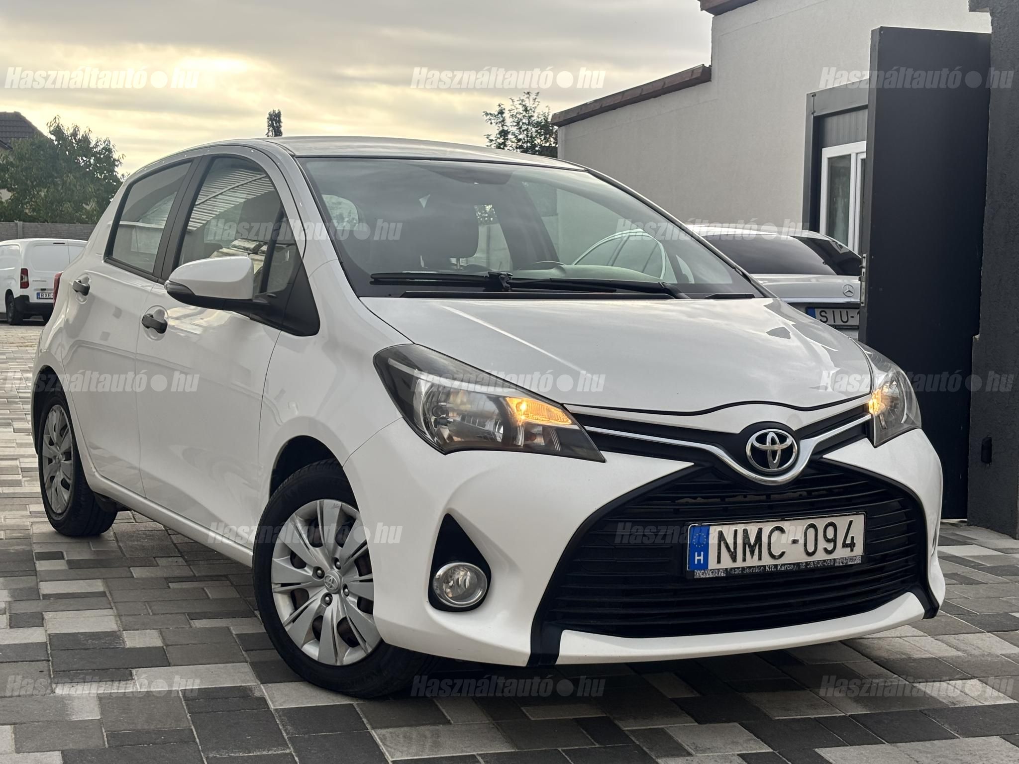 TOYOTA YARIS 2016/3 - 1