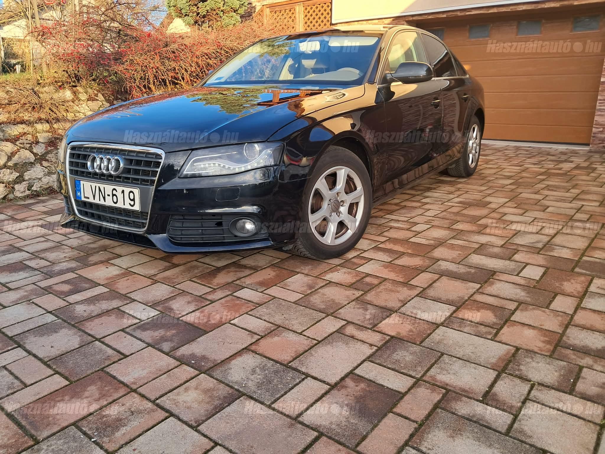 AUDI A4 2011/2 - 1