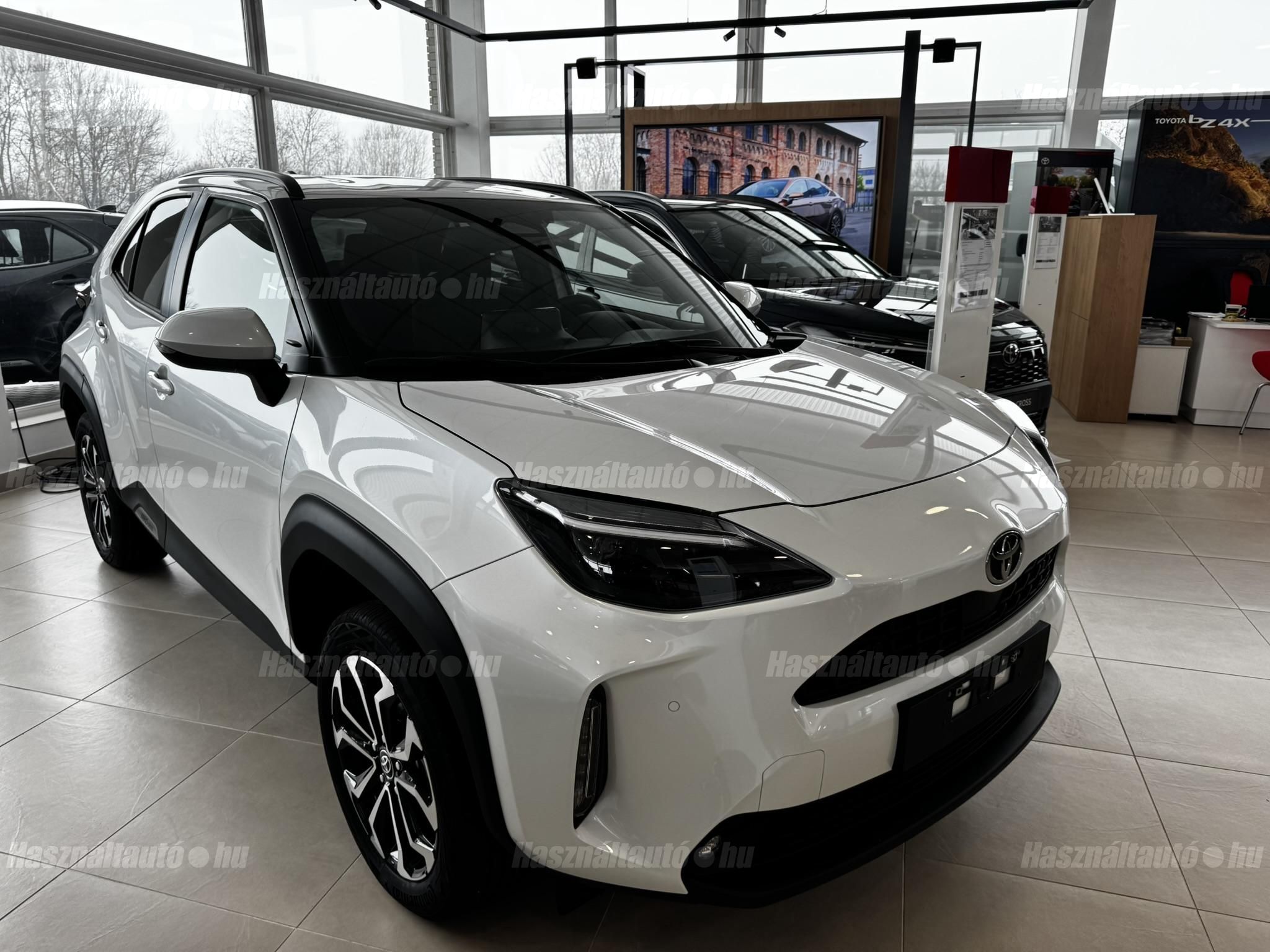 TOYOTA YARIS CROSS 2026 - 1