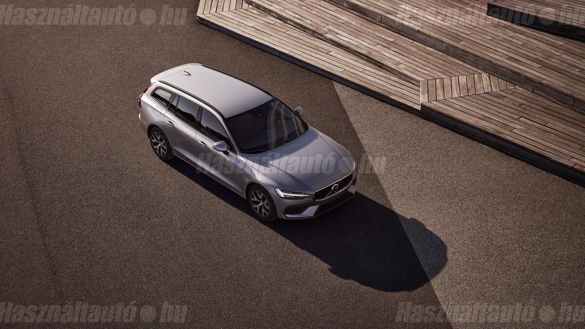 VOLVO V60 2025/11 - 1