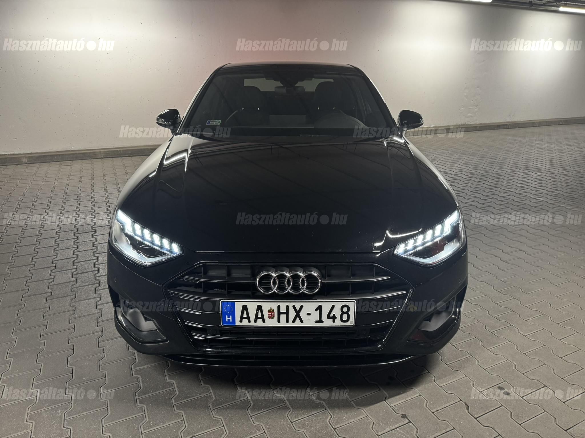 AUDI A4 2023 - 1