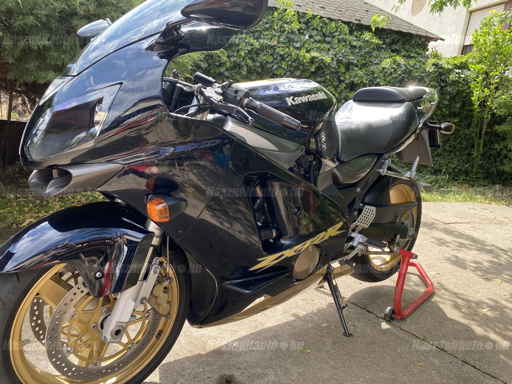 KAWASAKI ZX-12R (NINJA) 2005/8 - 1
