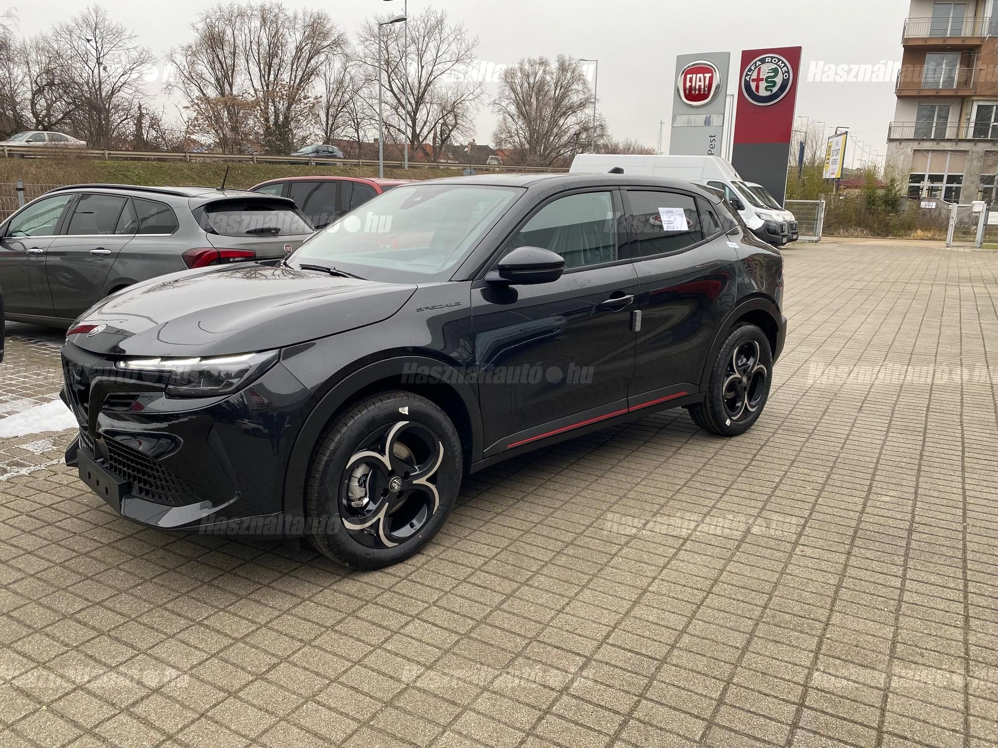 ALFA ROMEO JUNIOR 2026 - 1