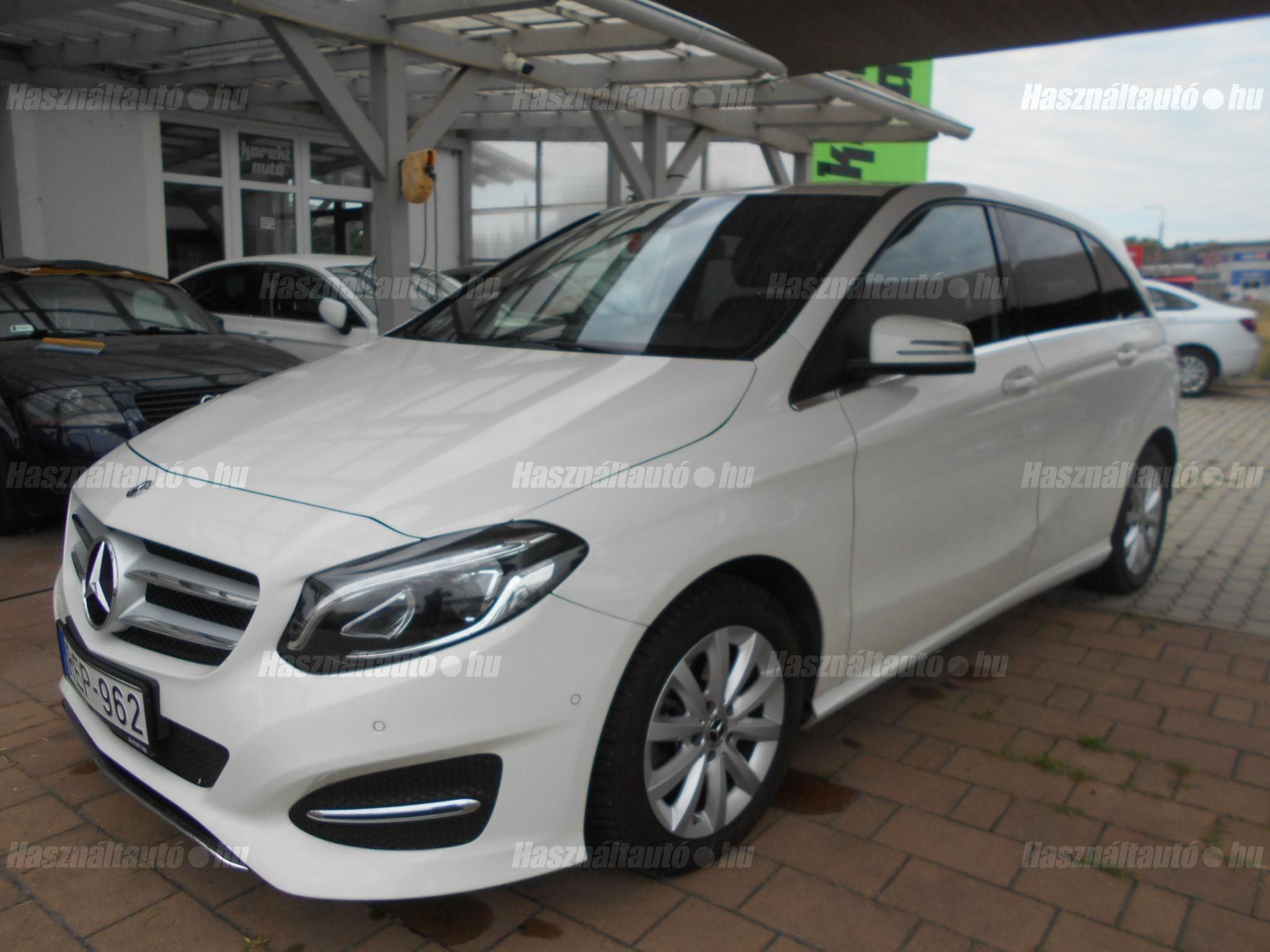 MERCEDES-BENZ B-OSZTÁLY 2018/12 - 1