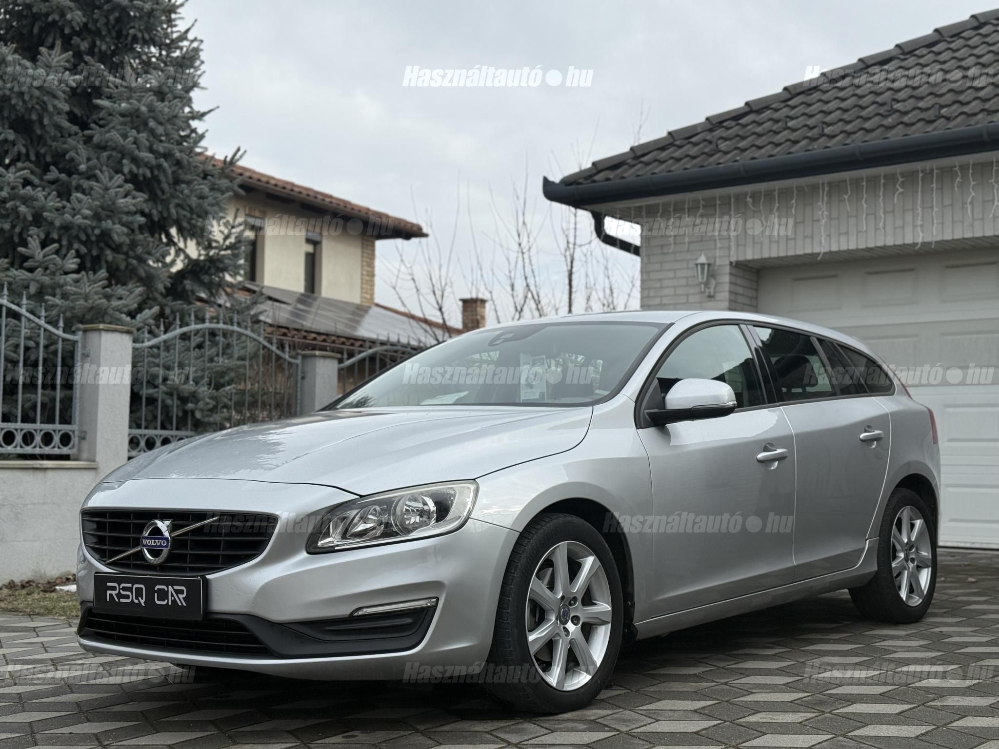 VOLVO V60 2016/11 - 1