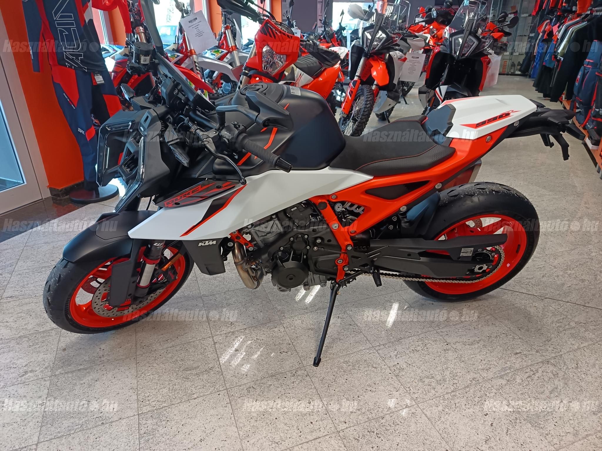 KTM 990 DUKE 2026 - 1