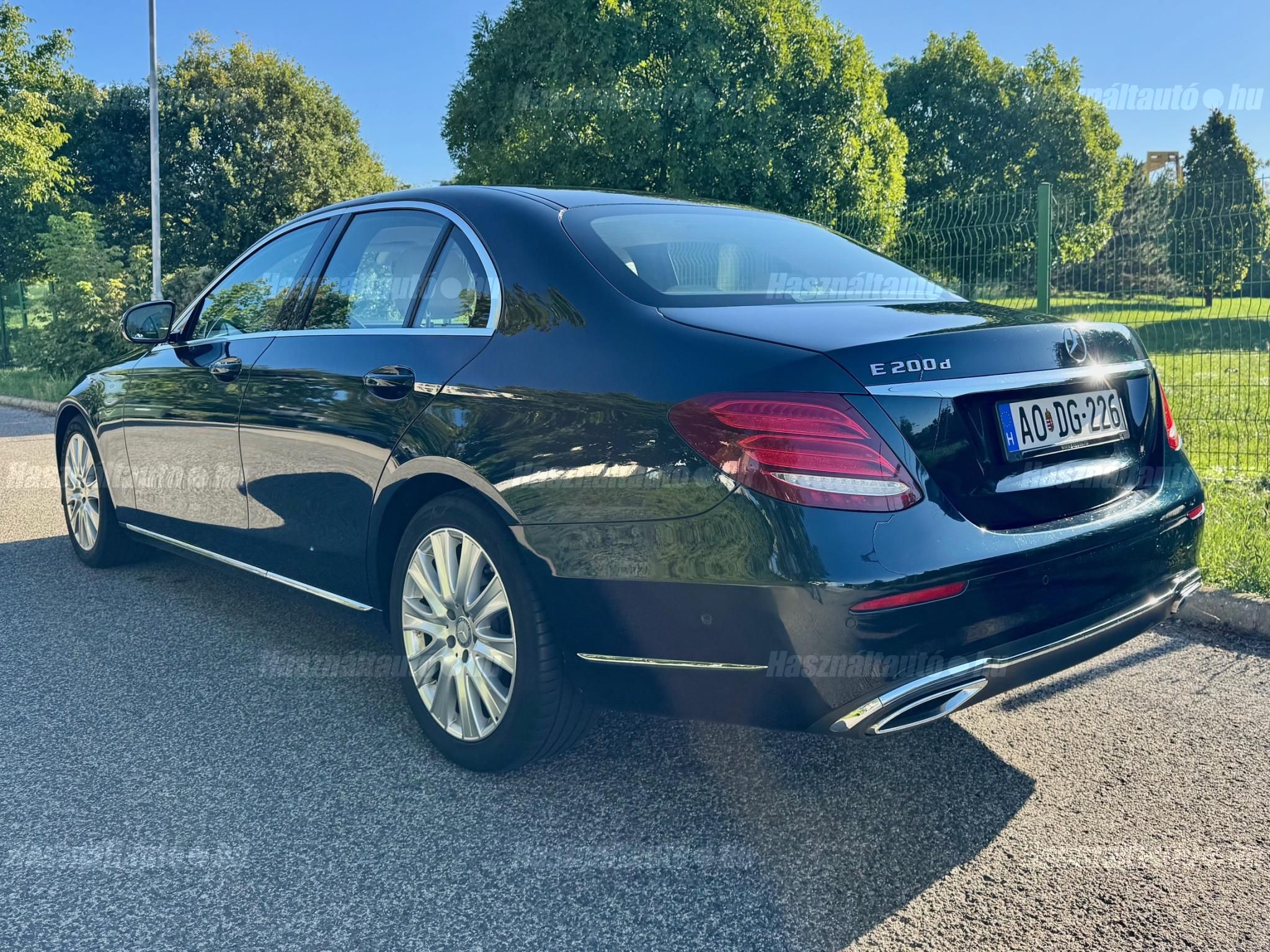 MERCEDES-BENZ E-OSZTÁLY 2017/5 - 1