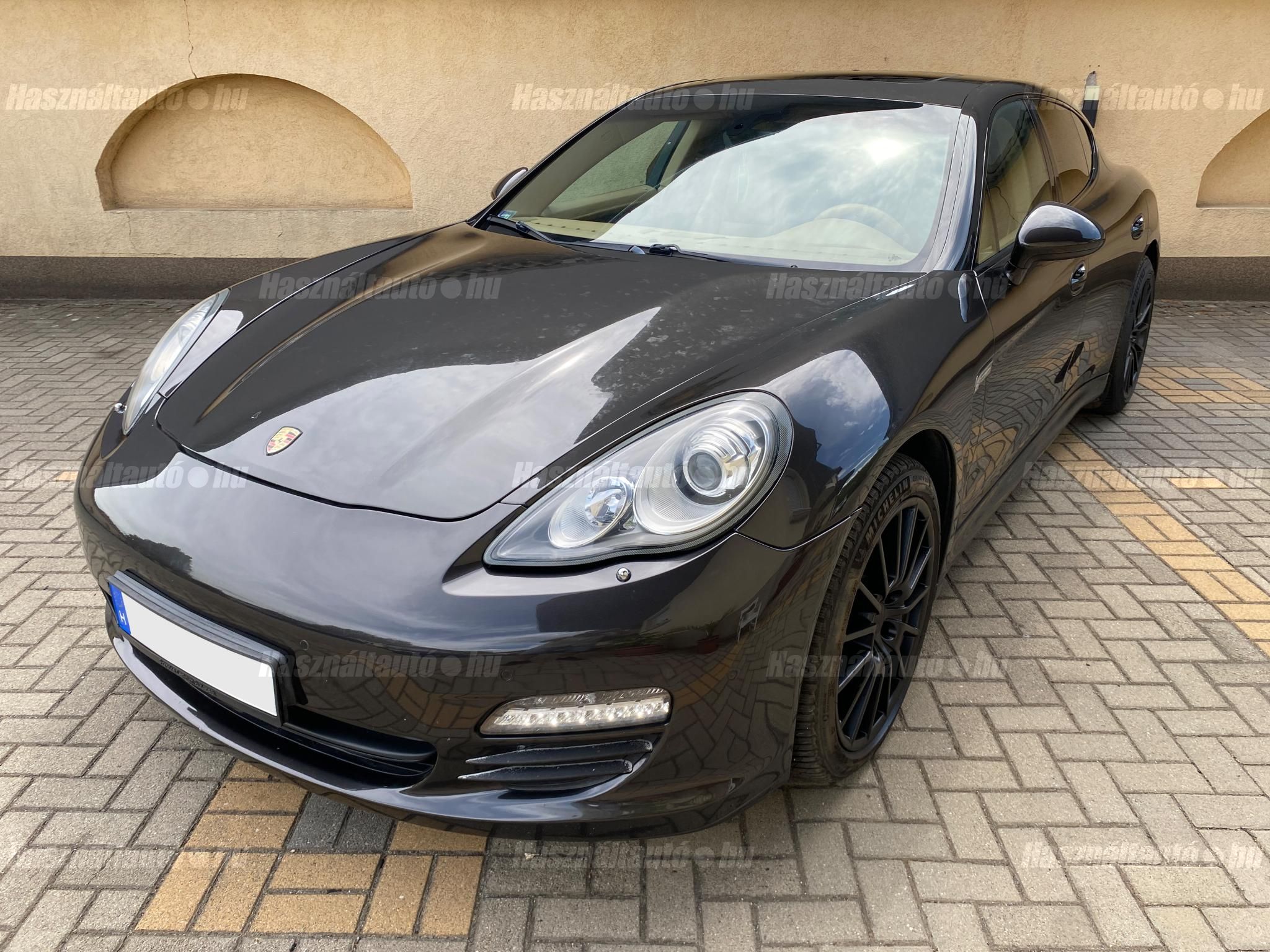 PORSCHE PANAMERA 2011/6 - 1