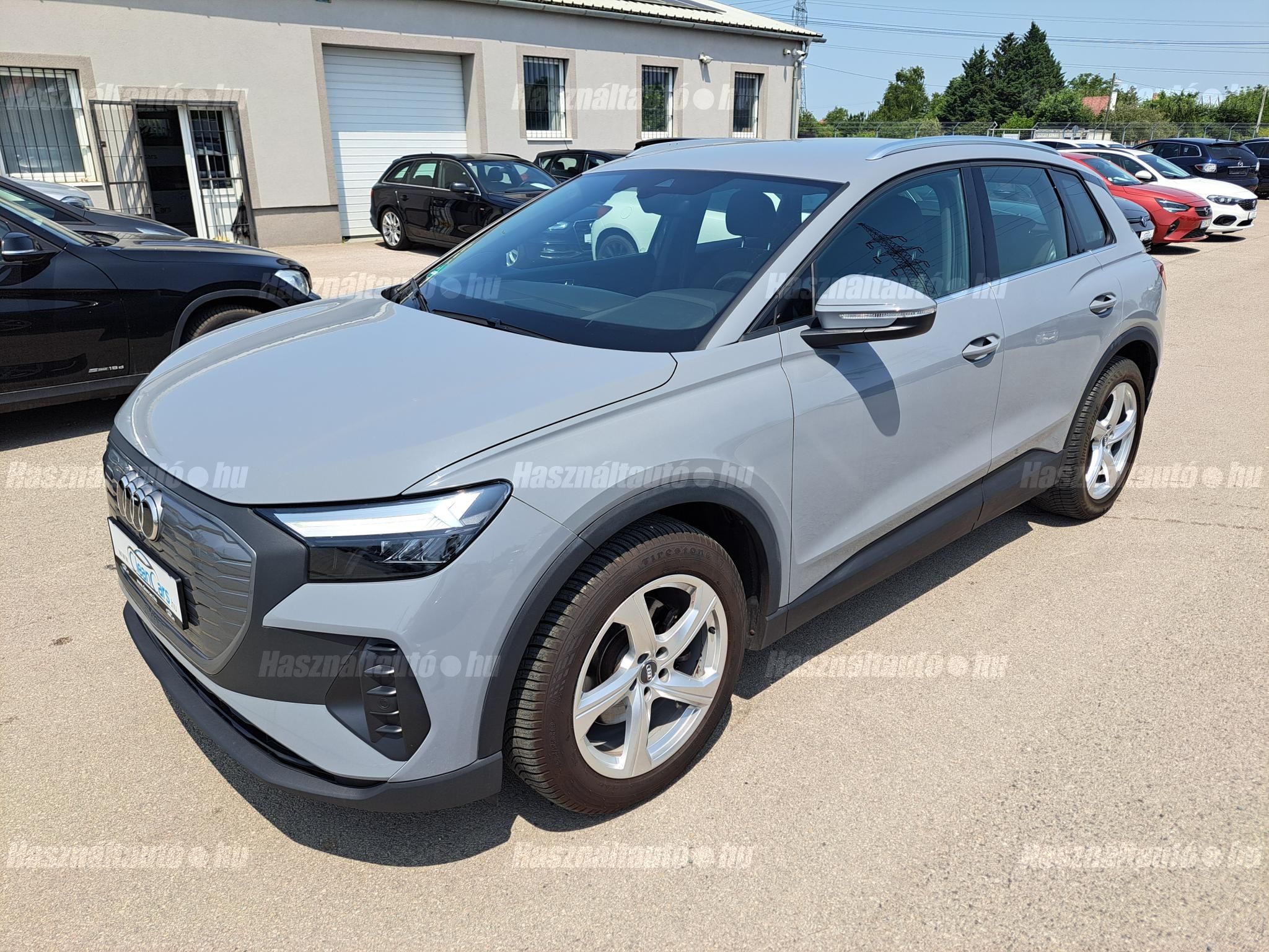 AUDI Q4 2021/9 - 1