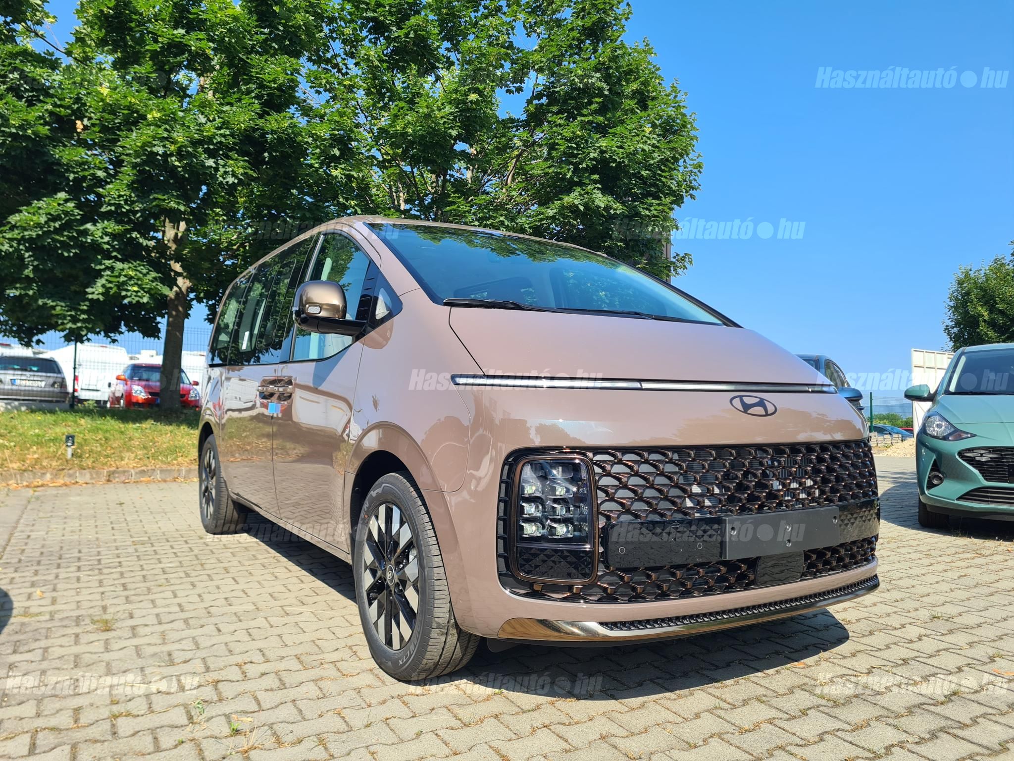 HYUNDAI STARIA 2025/11 - 1