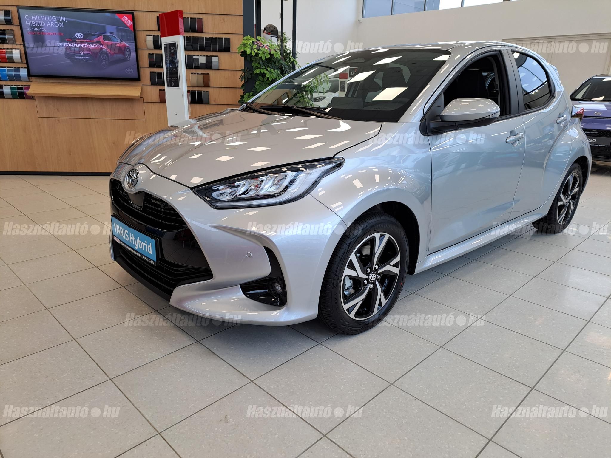 TOYOTA YARIS 1.5 Hybrid Style e-CVT MY25