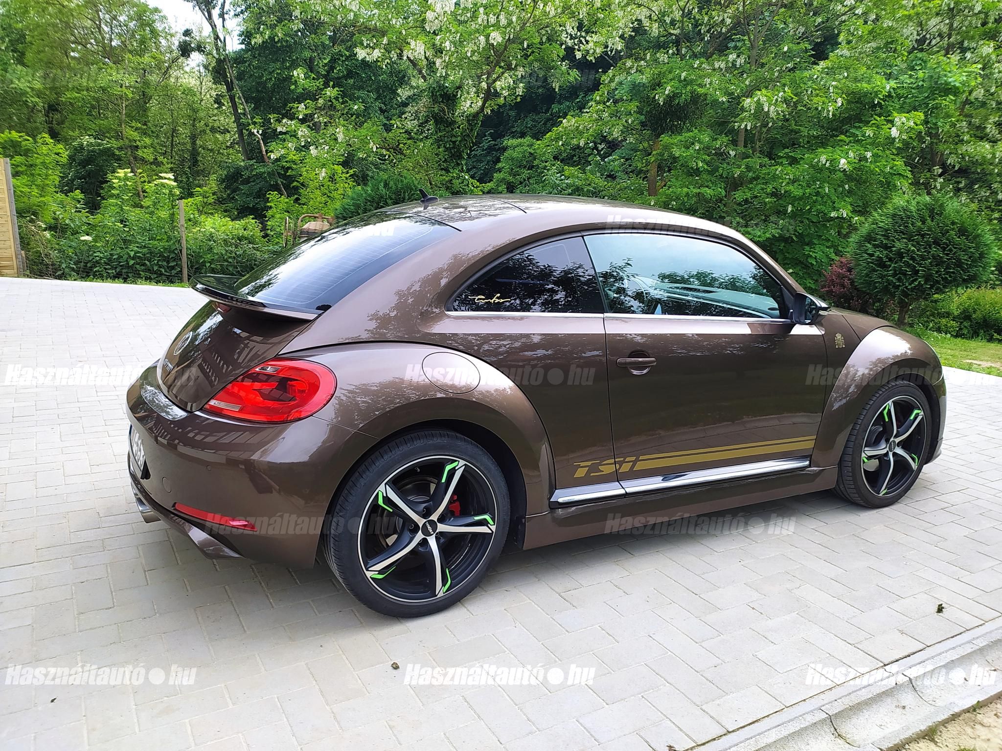 VOLKSWAGEN BEETLE 2012 - 1