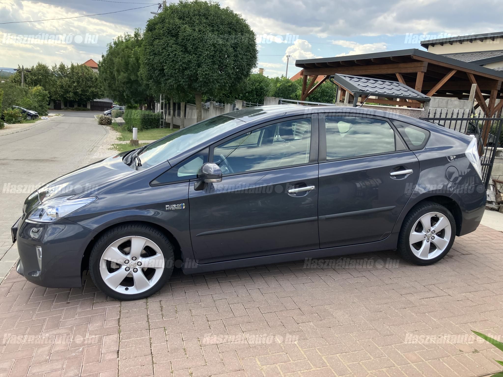 TOYOTA PRIUS PLUG-IN 2013/11 - 1