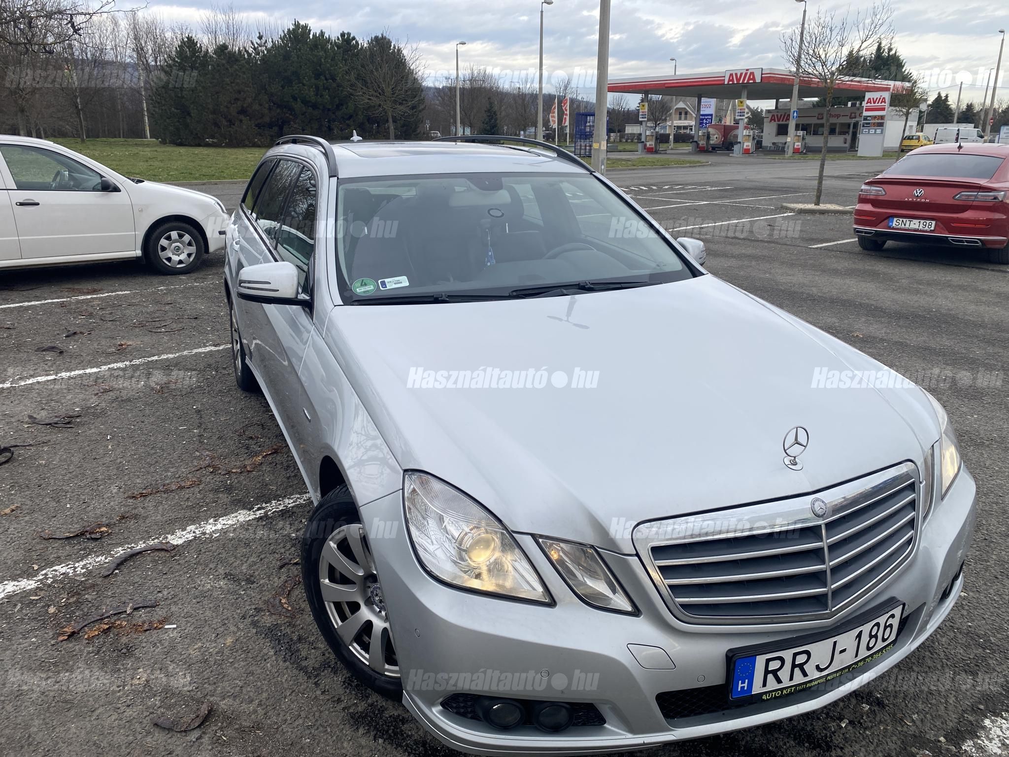 MERCEDES-BENZ E 200 2011/1 - 1