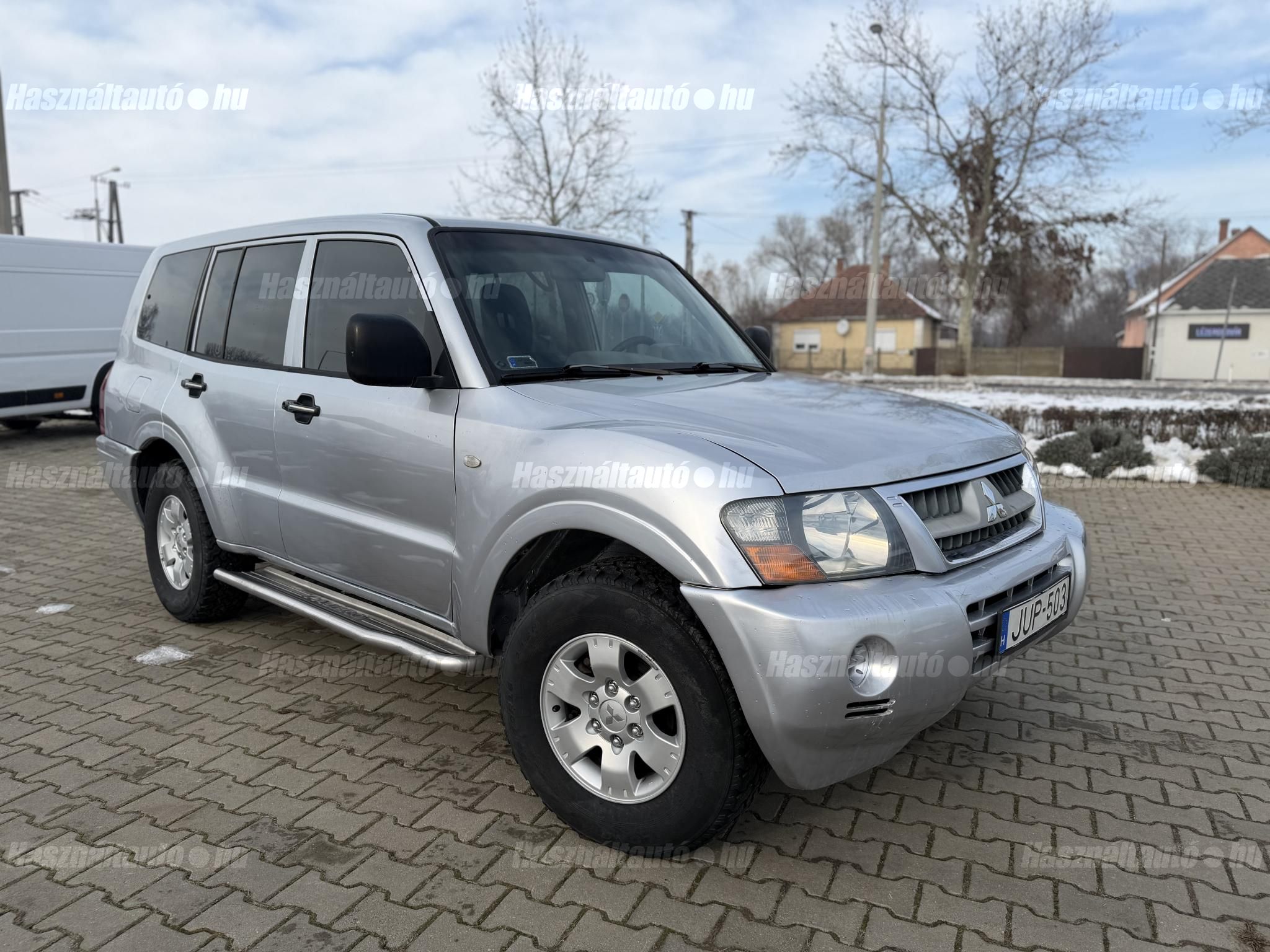 MITSUBISHI PAJERO 2004/10 - 1