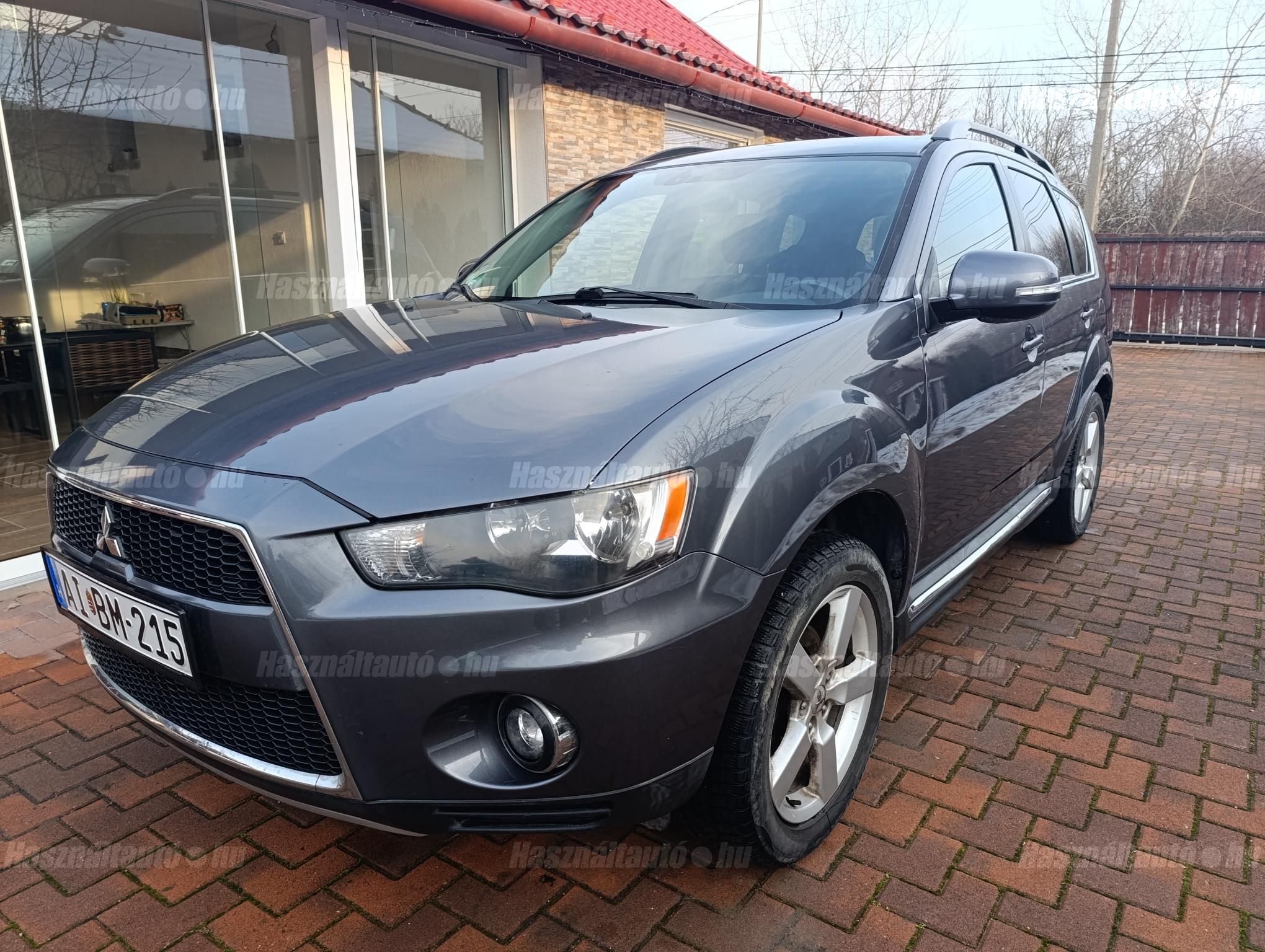 MITSUBISHI OUTLANDER 2011/3 - 1