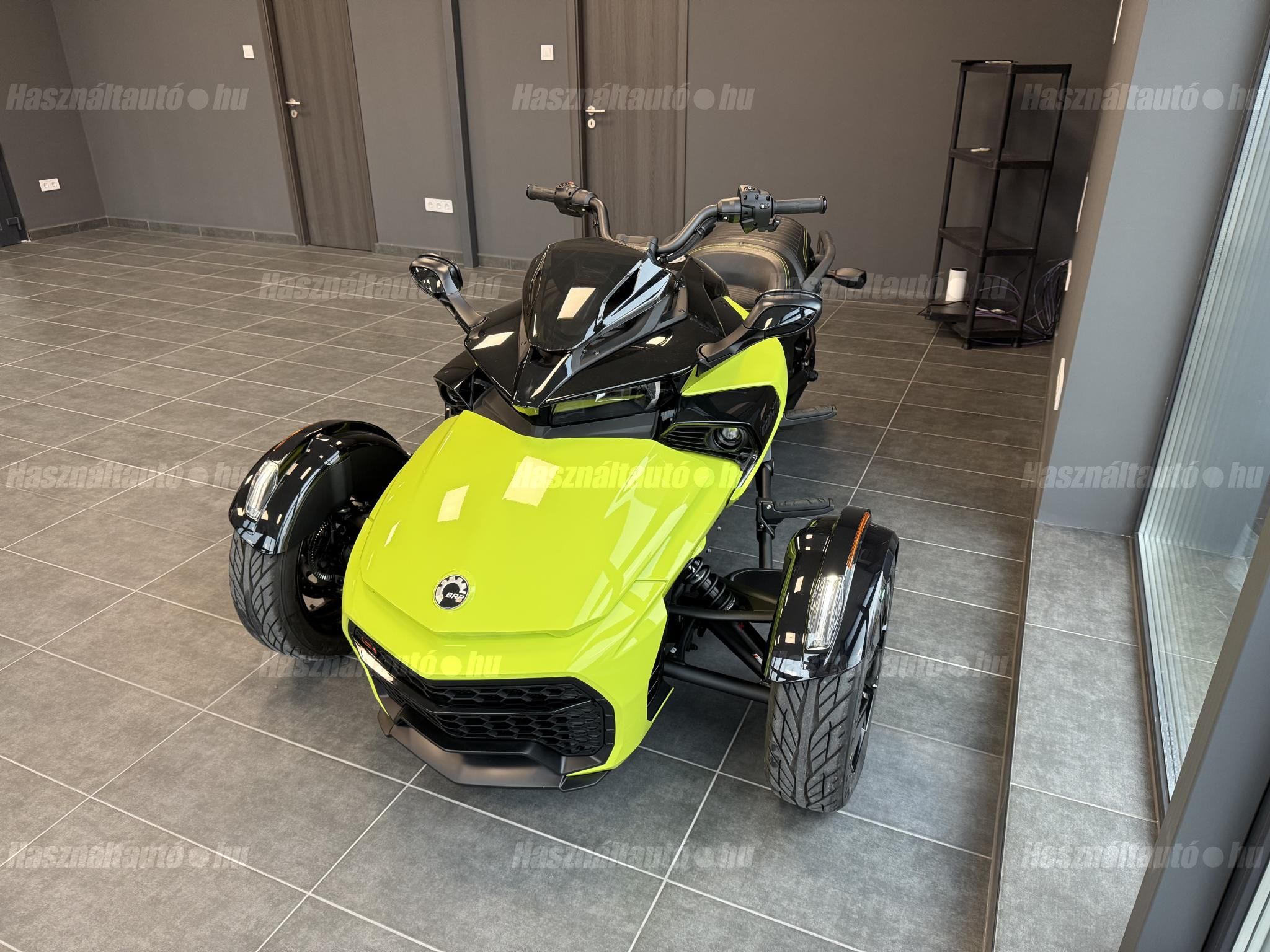CAN-AM SPYDER 2023 - 1