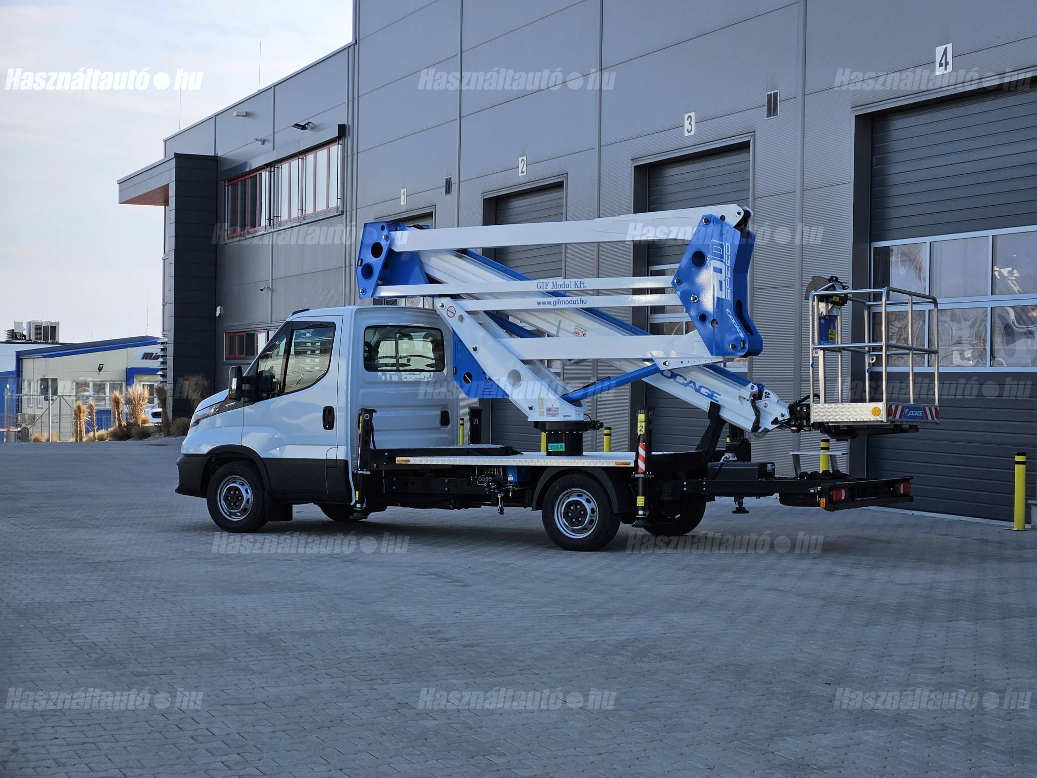 IVECO EGYÉB 2025/10 - 1