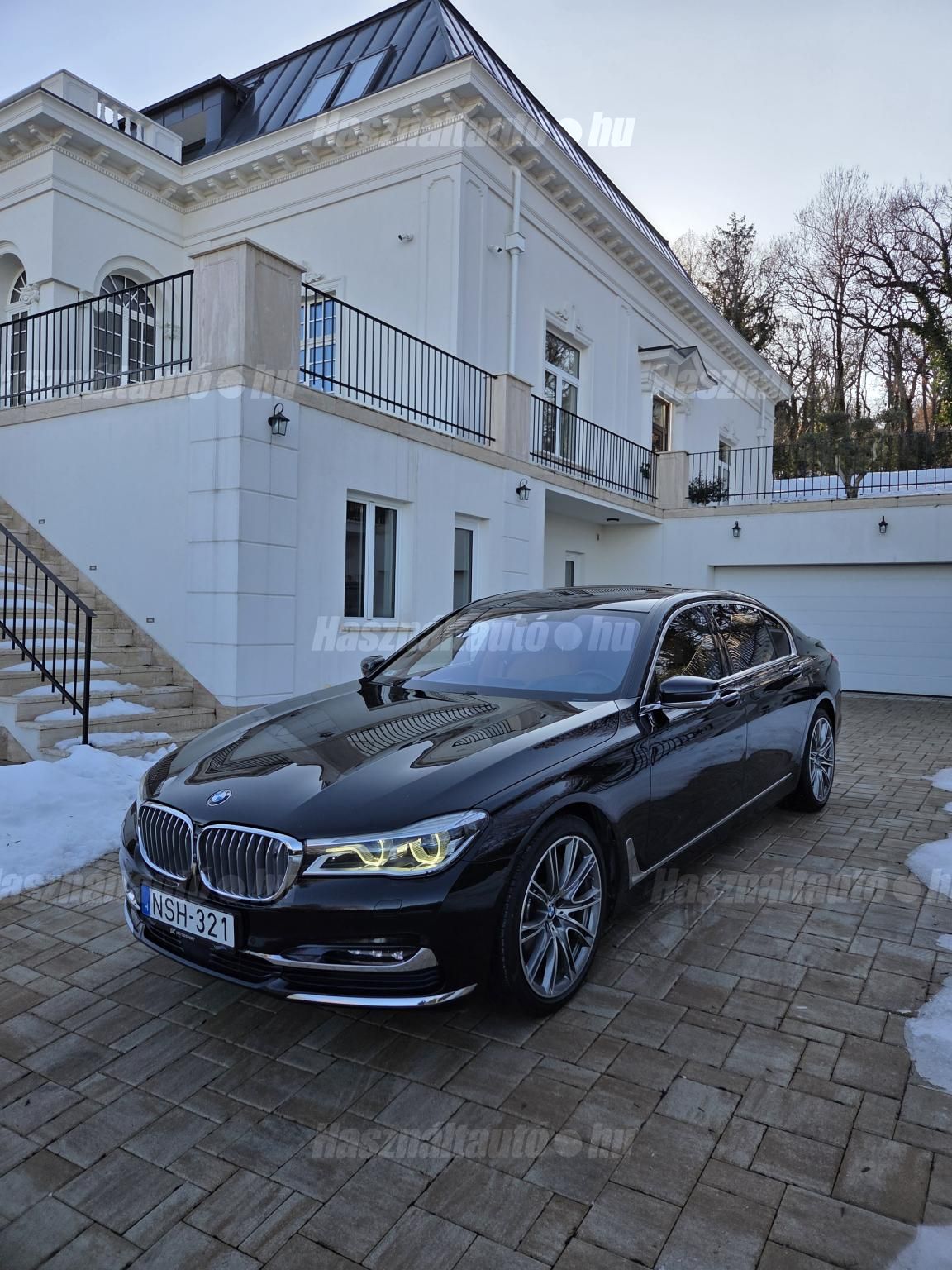BMW 750 2016/7 - 1