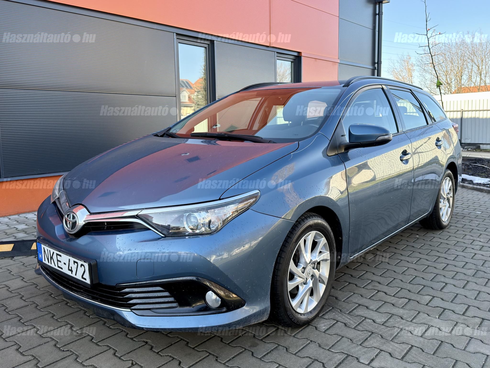 TOYOTA AURIS 2015/12 - 1
