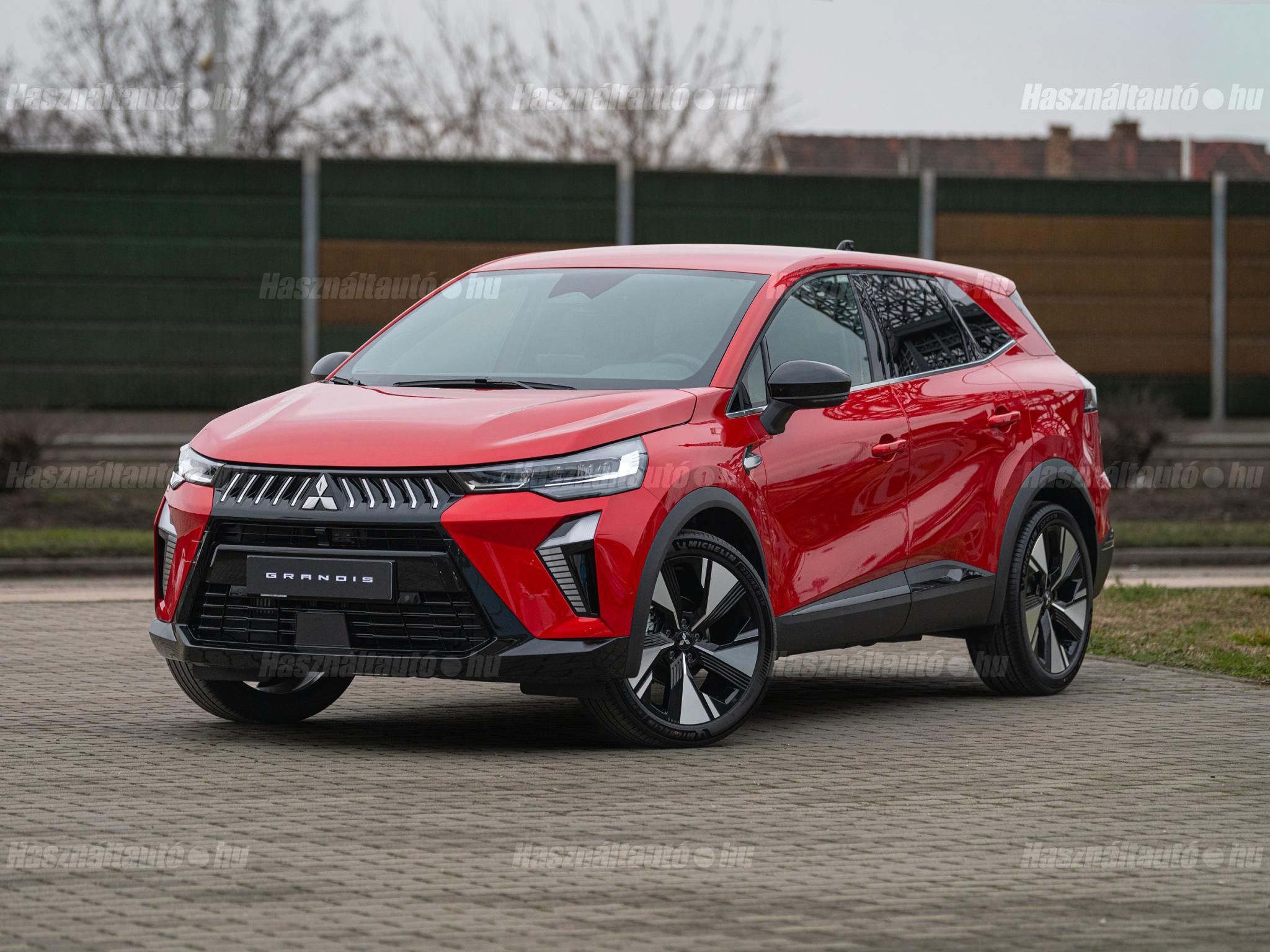 MITSUBISHI GRANDIS 2026 - 1