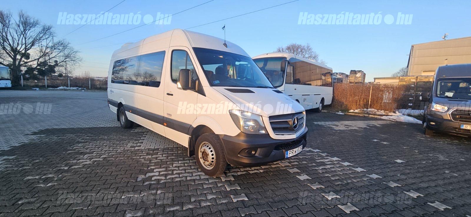 MERCEDES-BENZ 2018/2 - 1