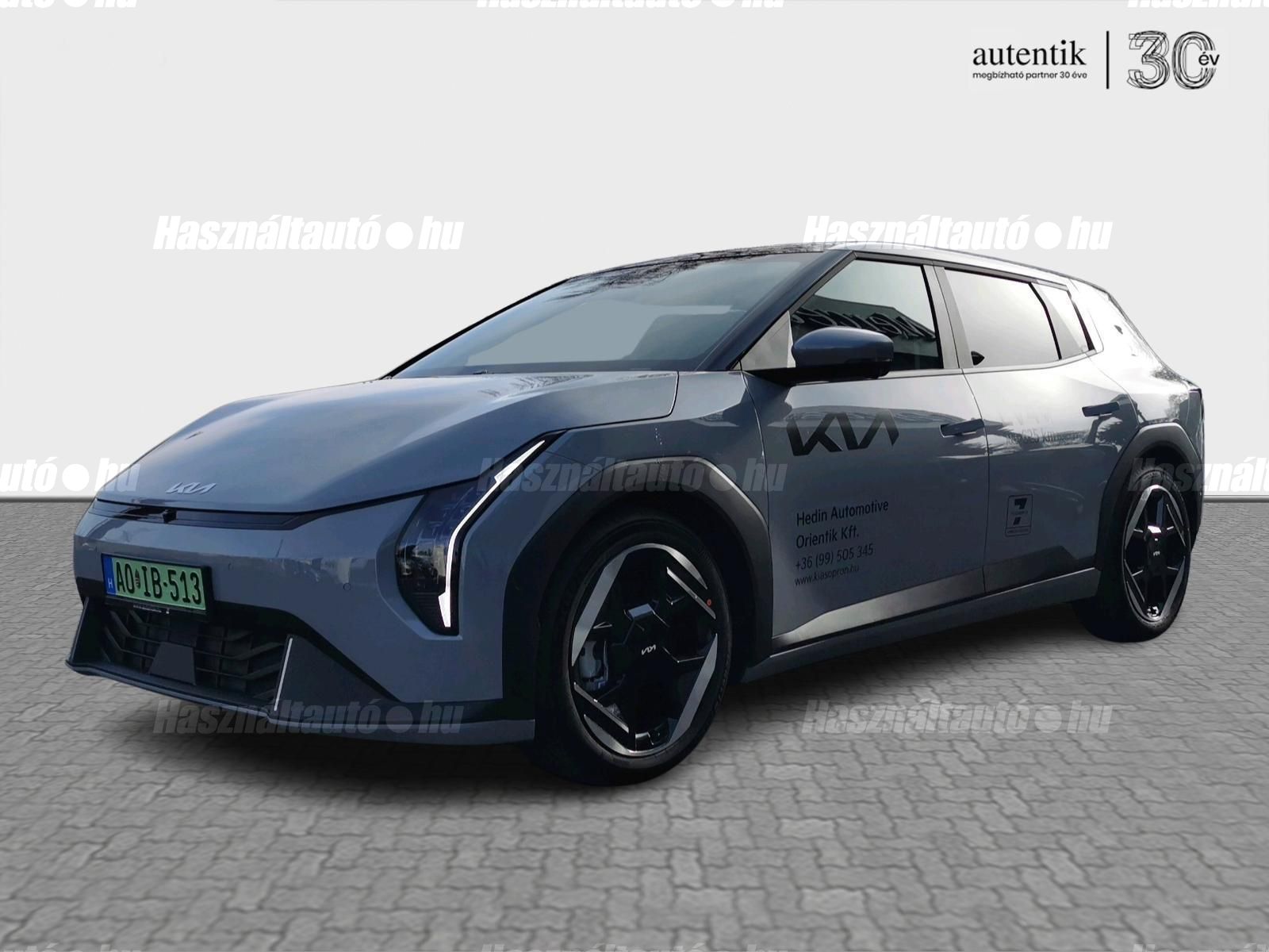 KIA EV4 2025/11 - 1