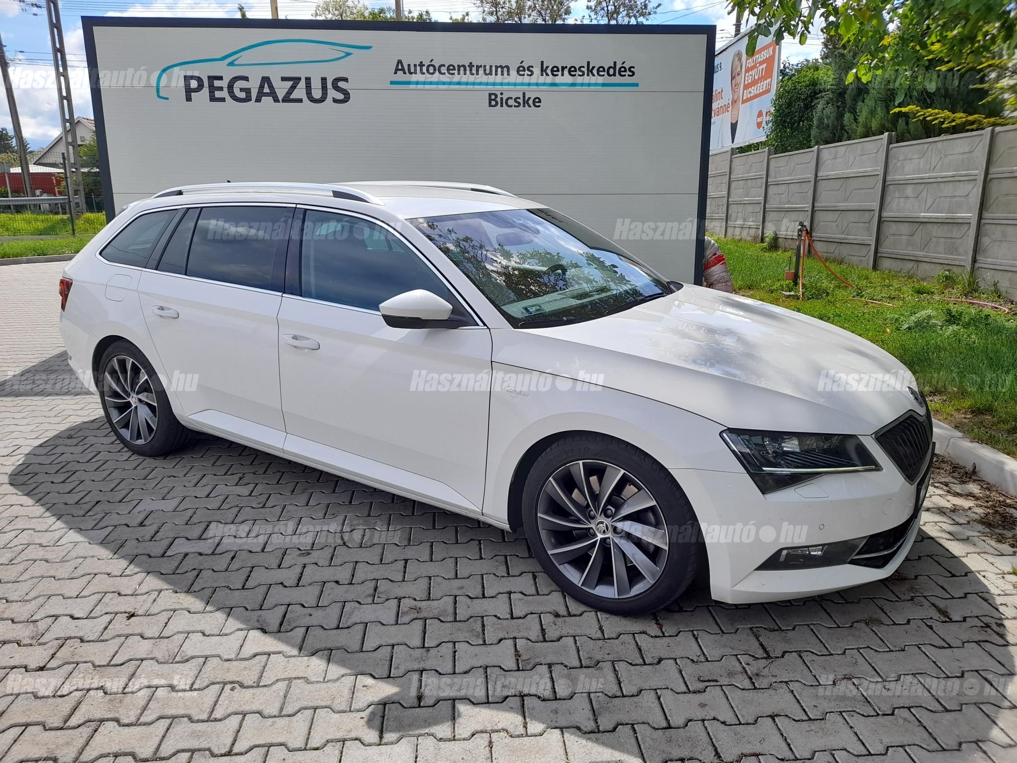 SKODA SUPERB 2019/7 - 1