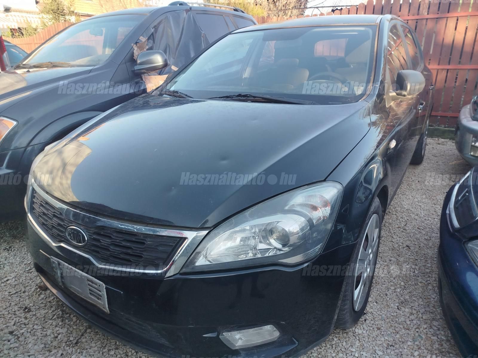 KIA CEE'D 2009/9 - 1