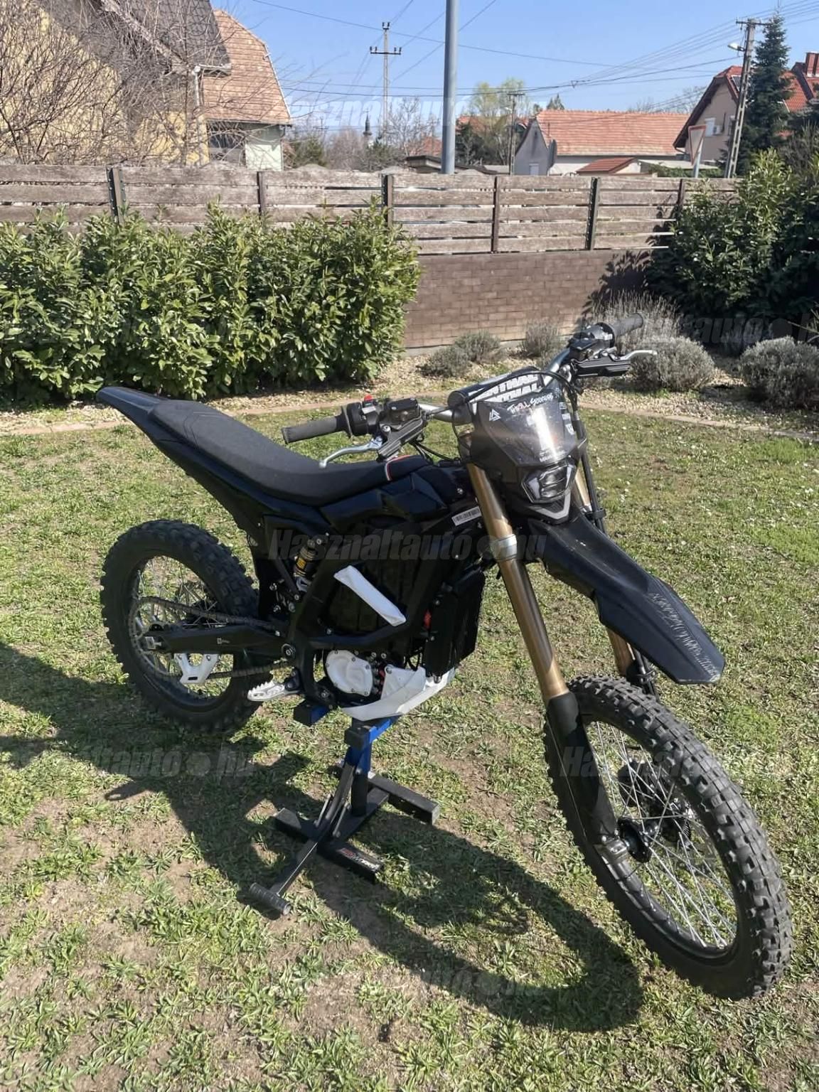 SUR-RON ULTRA BEE 2025/11 - 1